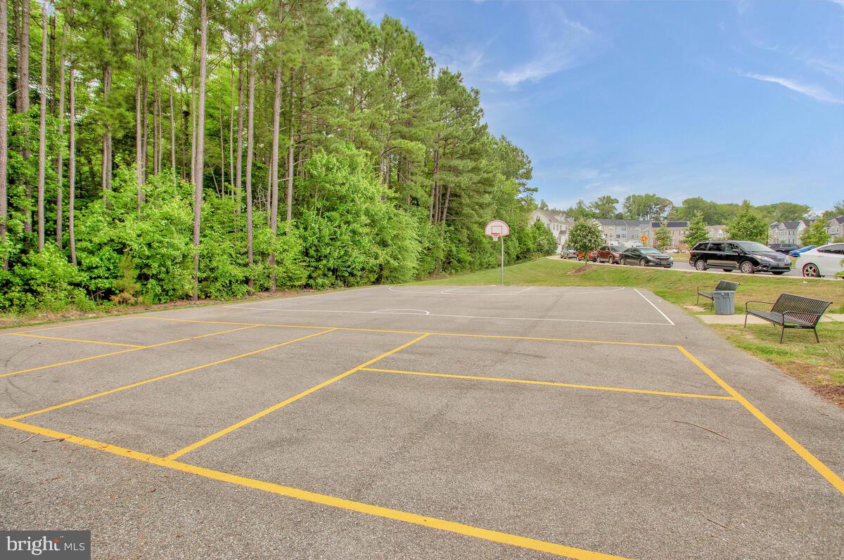 ELIZABETH HILLS - Residential