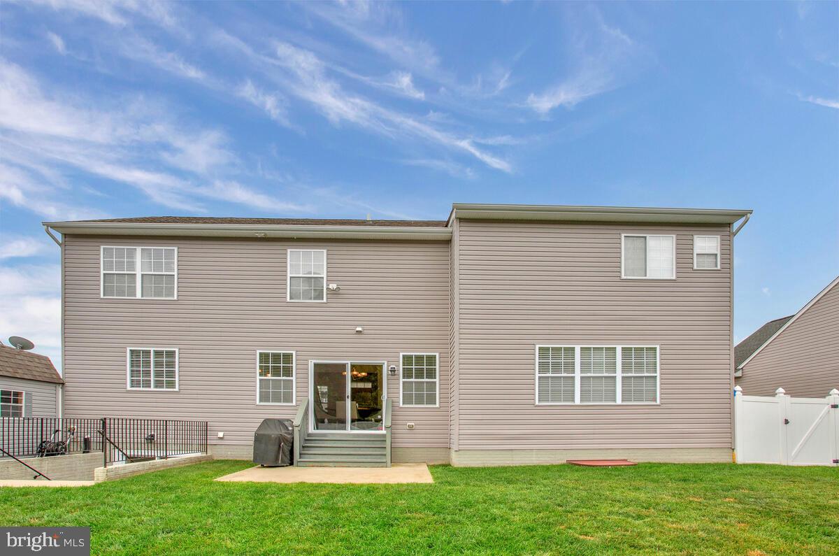 ELIZABETH HILLS - Residential