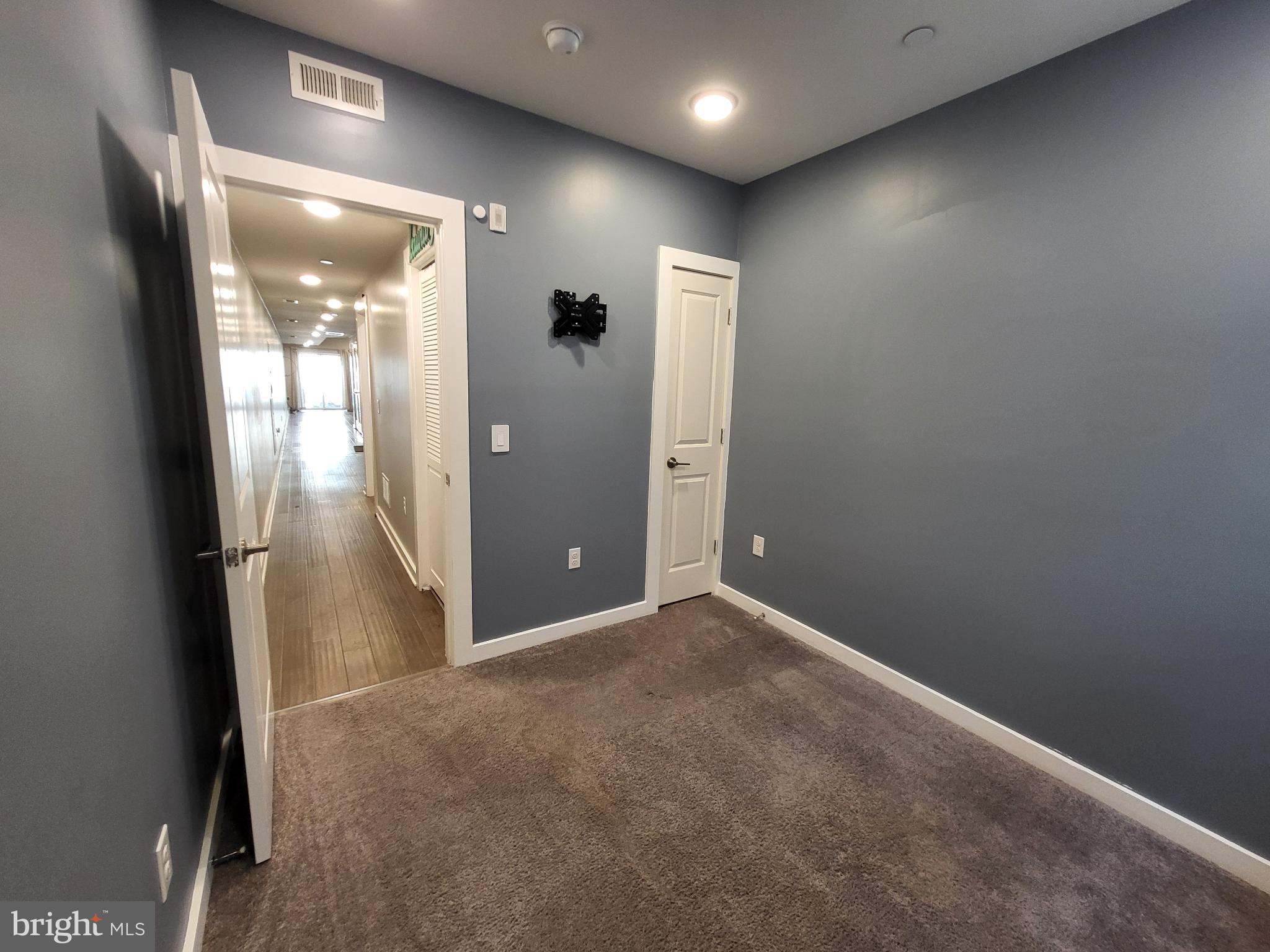 OLDE KENSINGTON - Residential