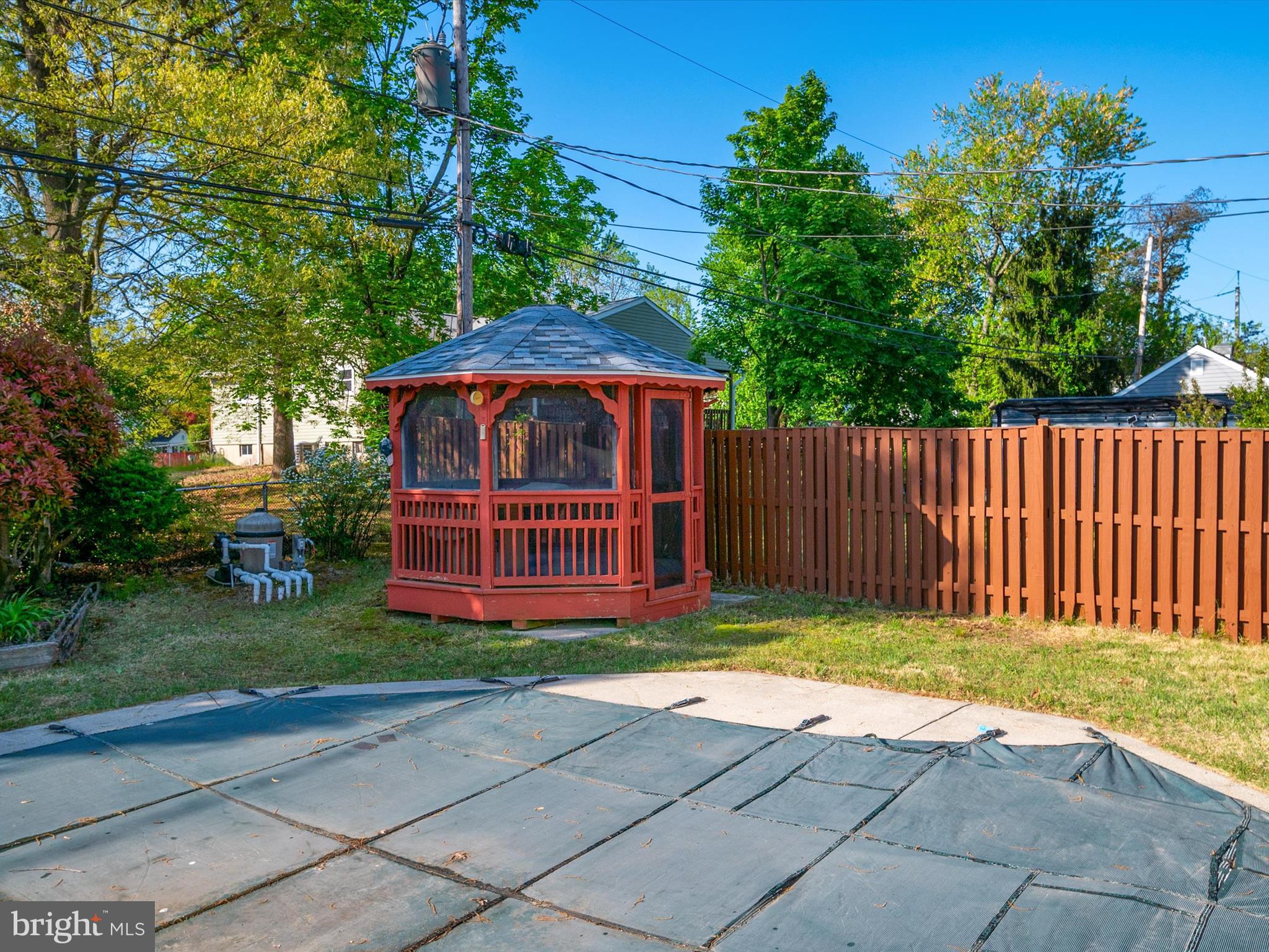 THE HIGHLANDS - Residential