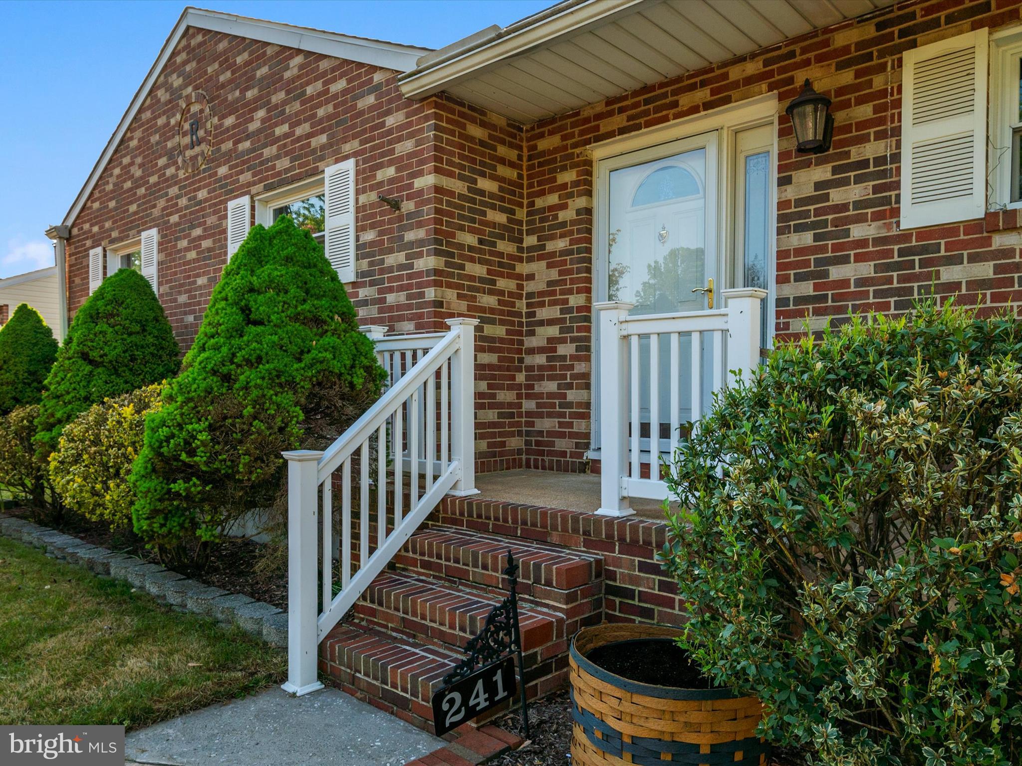 THE HIGHLANDS - Residential