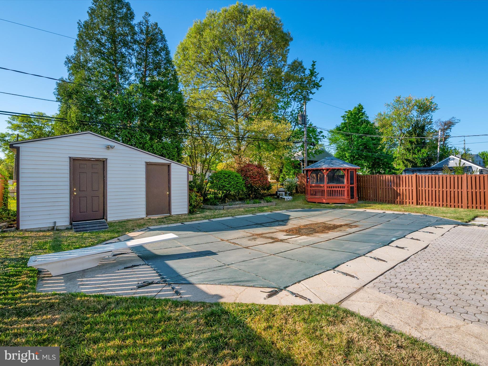 THE HIGHLANDS - Residential