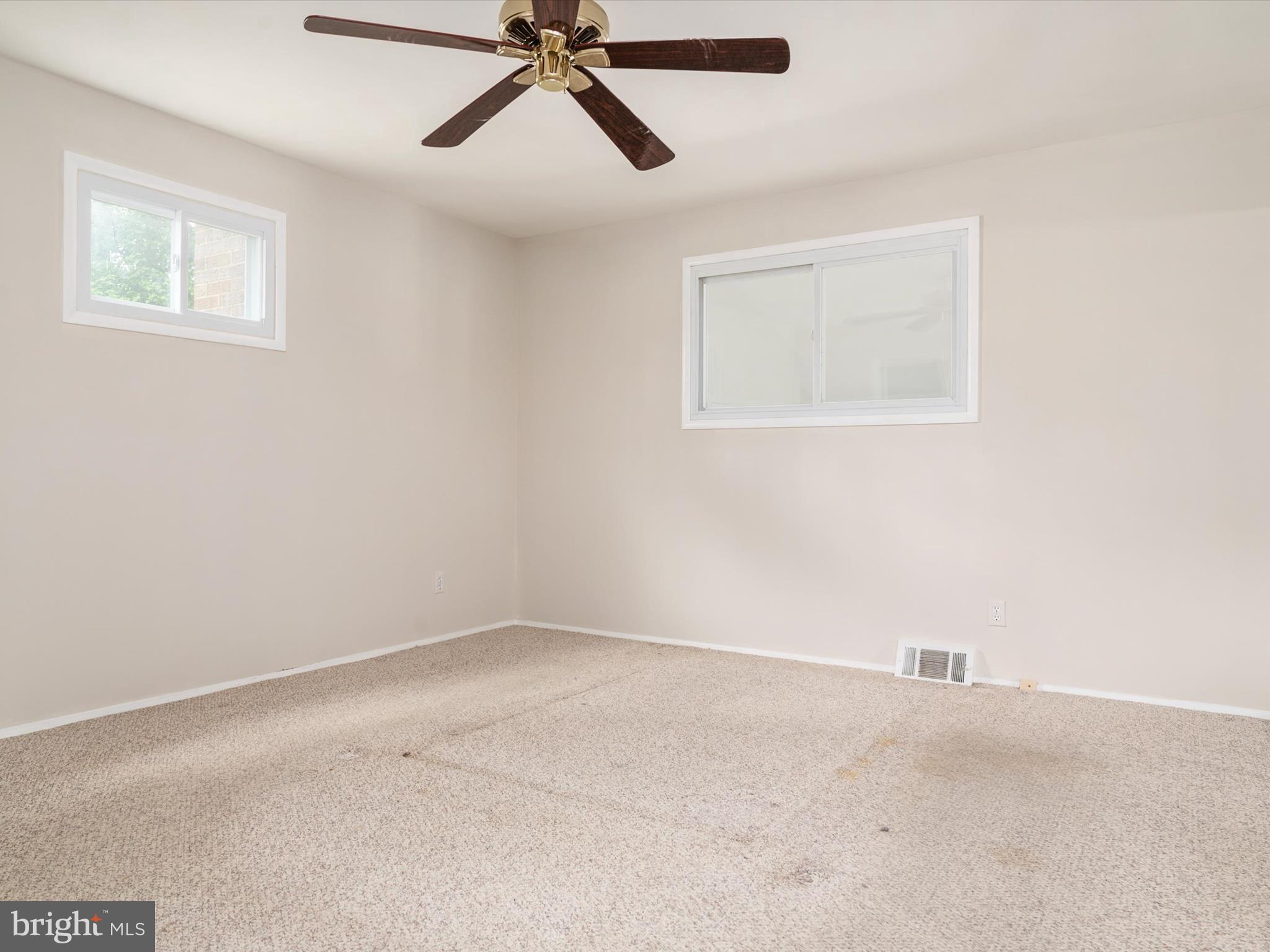 THE HIGHLANDS - Residential