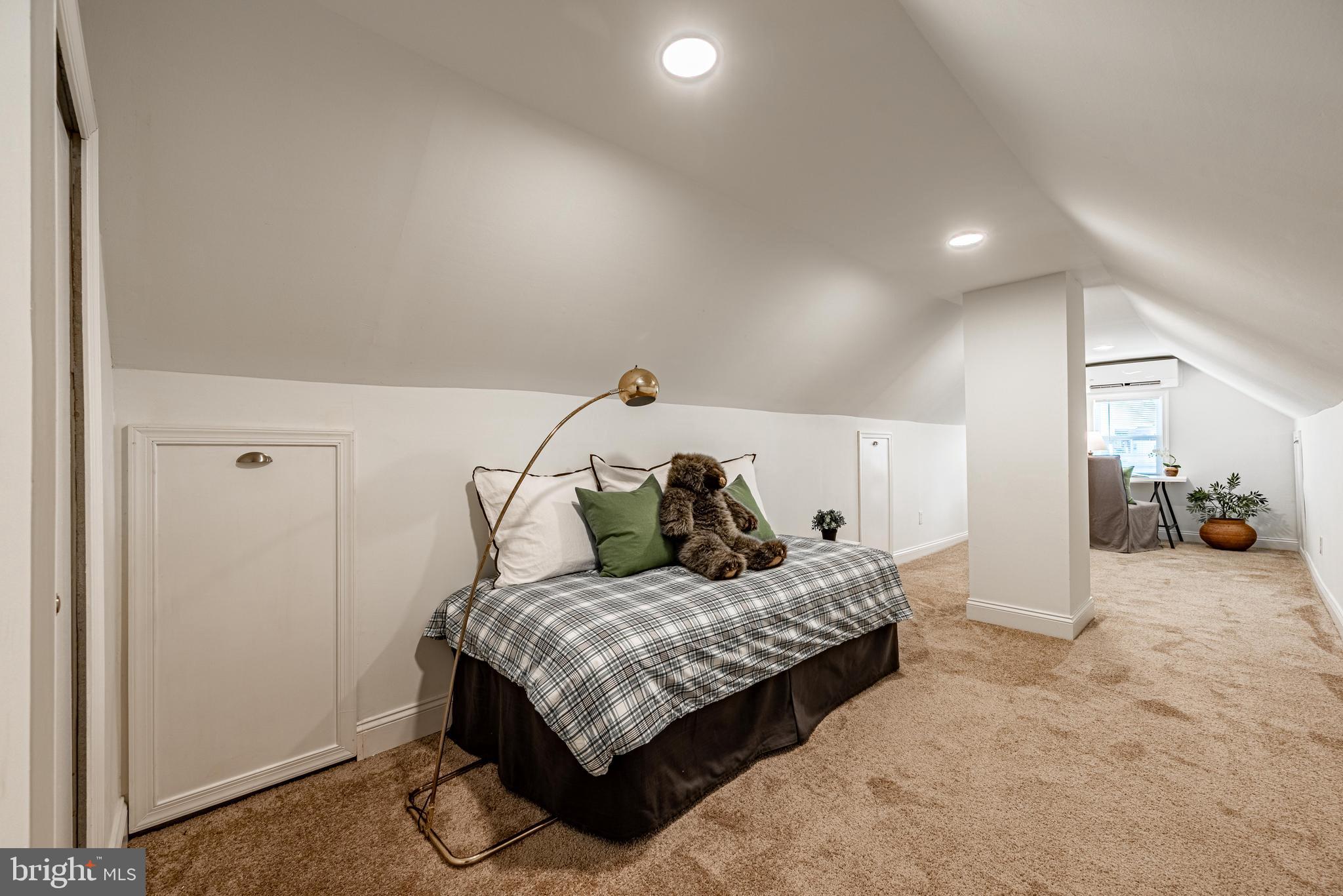 HAMPDEN HISTORIC DISTRICT - Residential