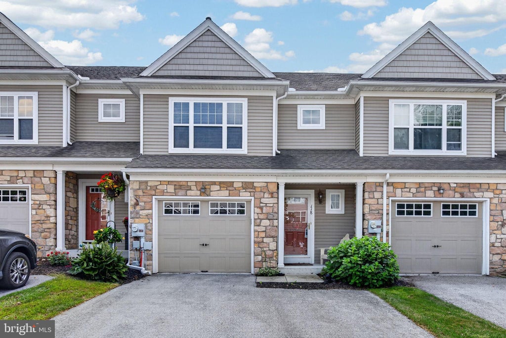 Photo of 118 Red Maple Lane, MOUNTVILLE, PA 17554 (MLS # PALA2094290)