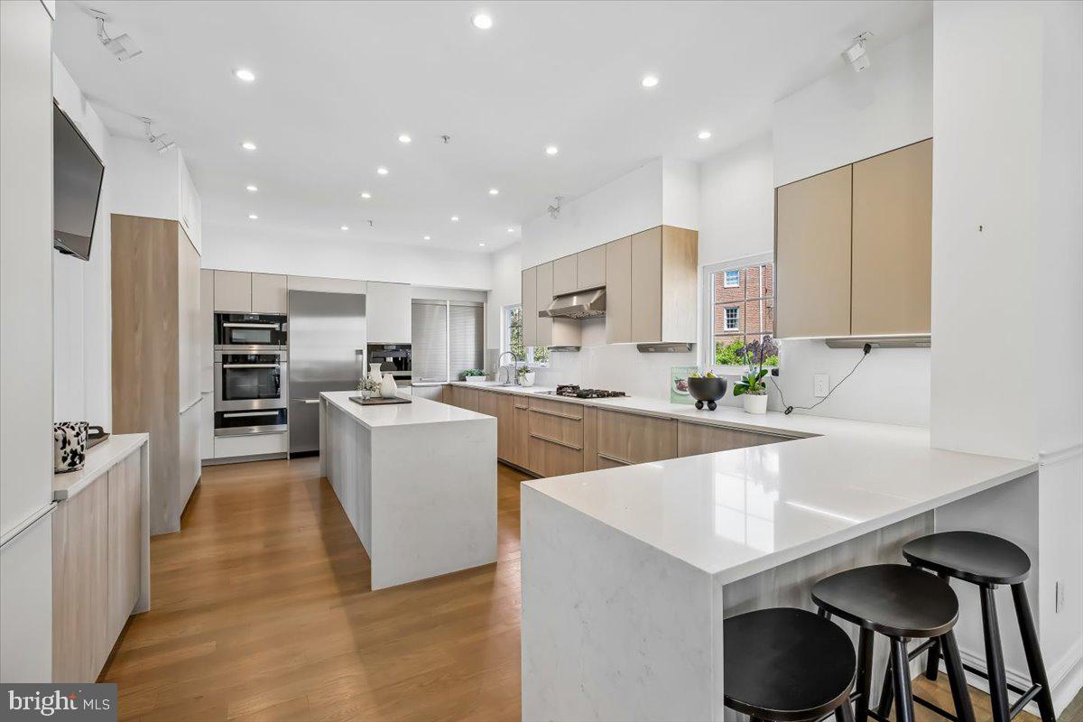 GLENBROOK VILLAGE - Residential