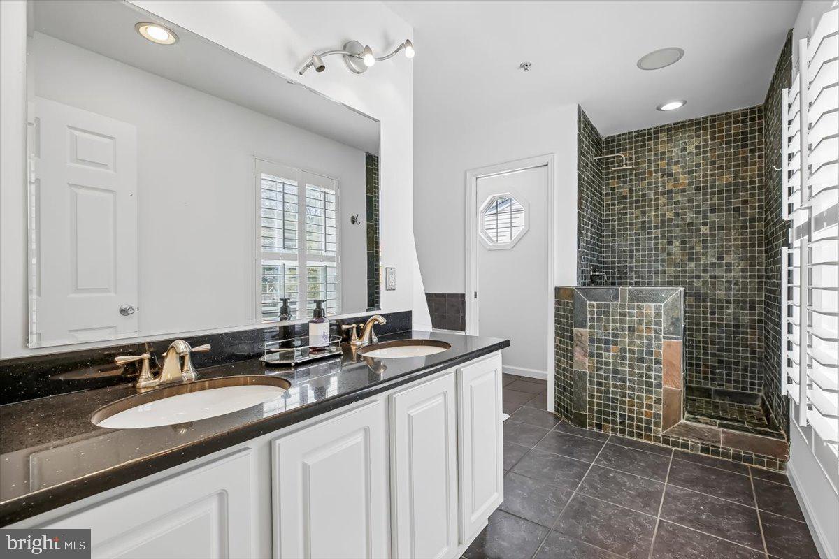 GLENBROOK VILLAGE - Residential