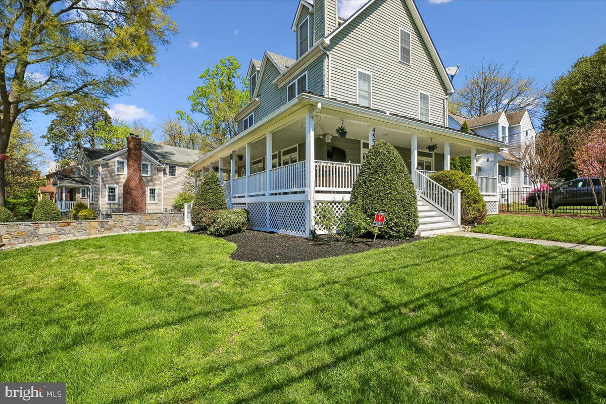 GLENBROOK VILLAGE - Residential