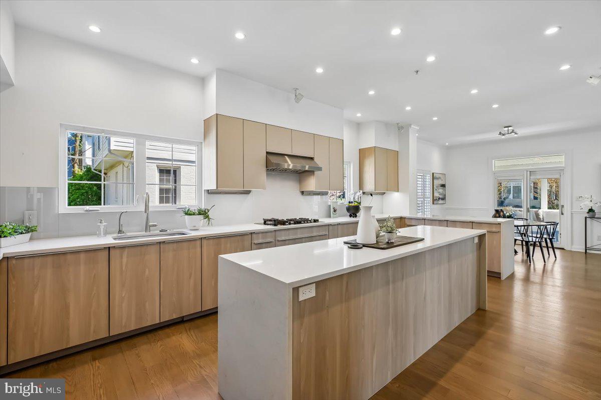 GLENBROOK VILLAGE - Residential