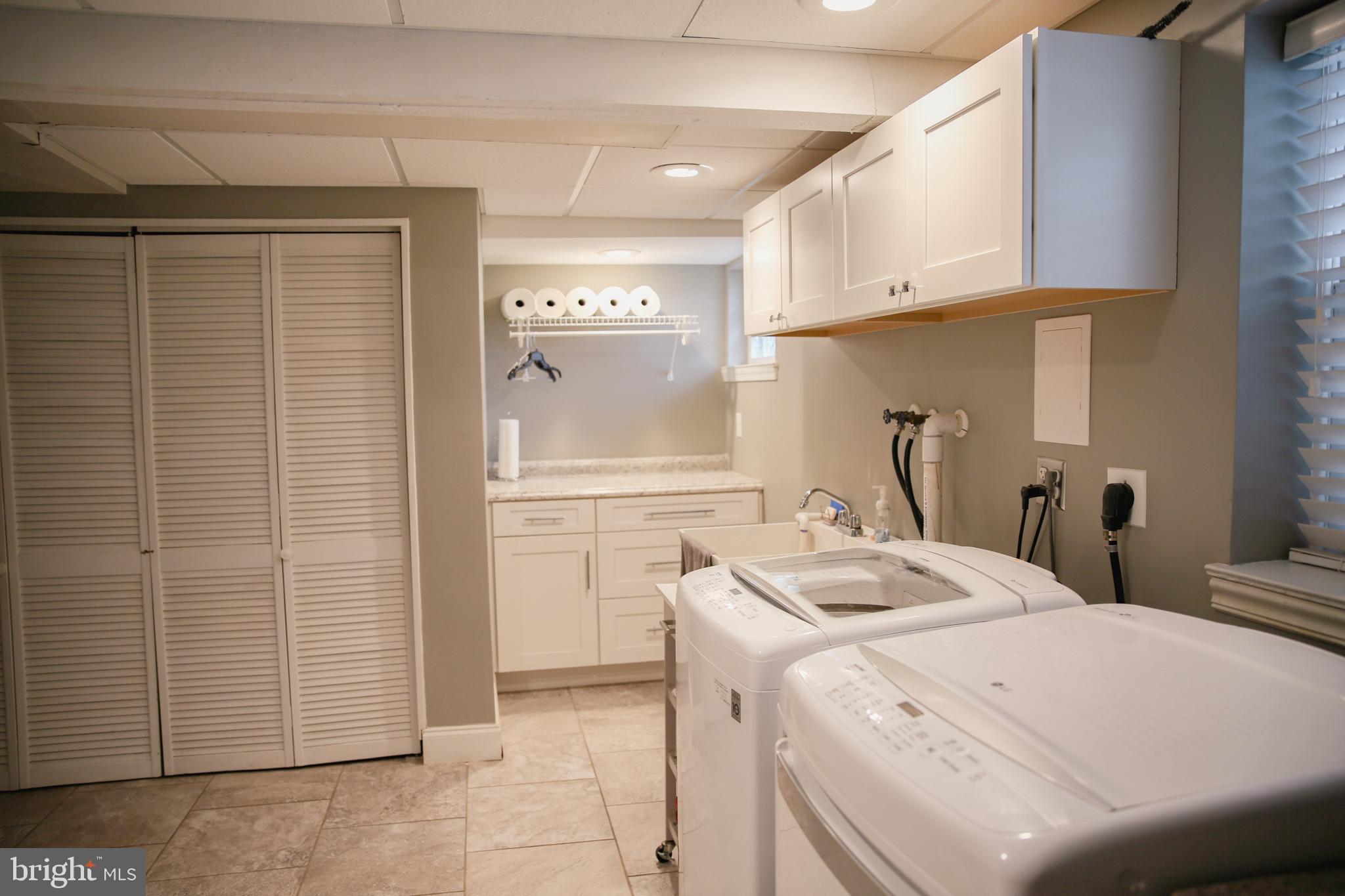 HOLLAND FARMS - Residential