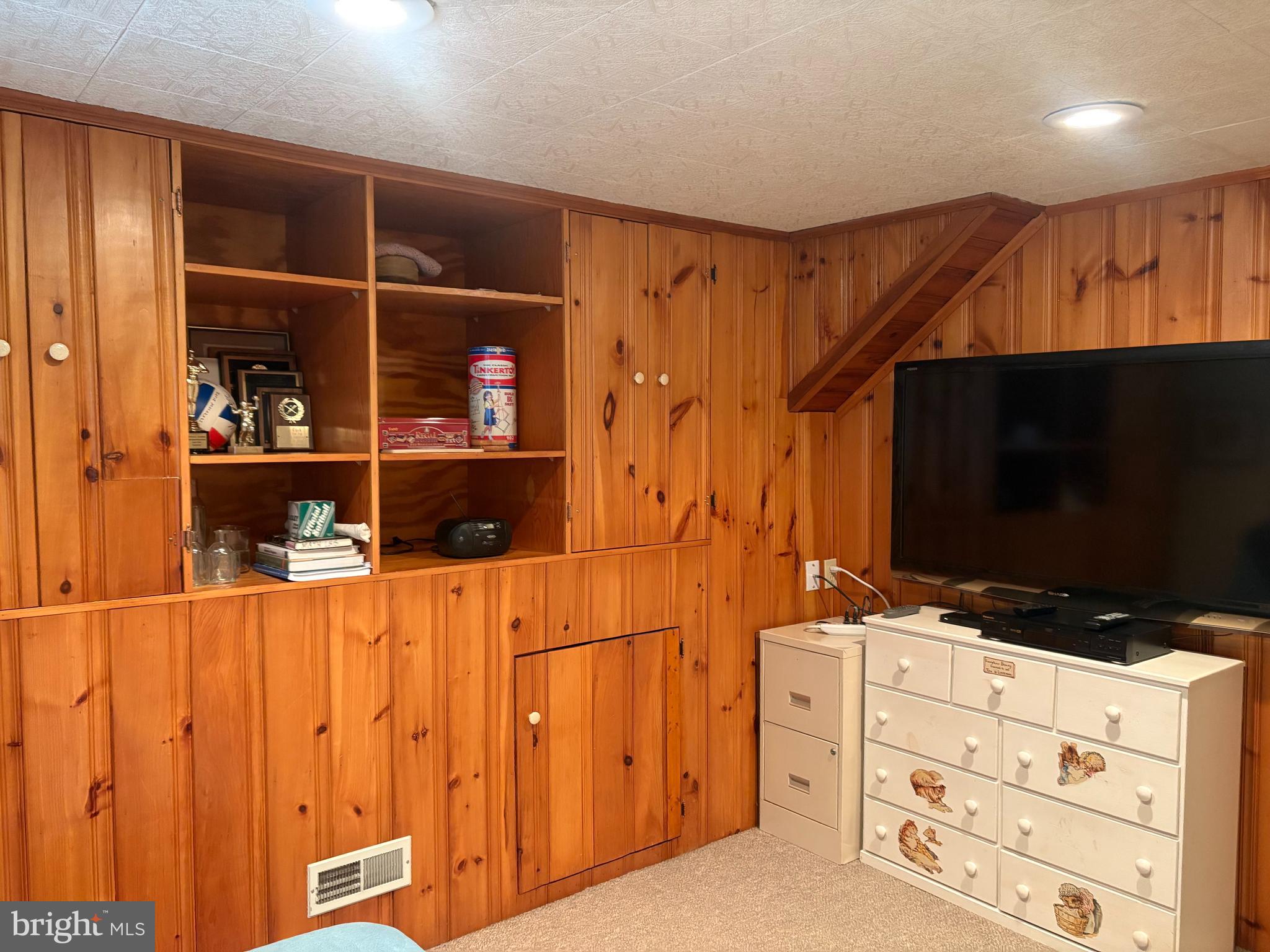 HOLLAND FARMS - Residential