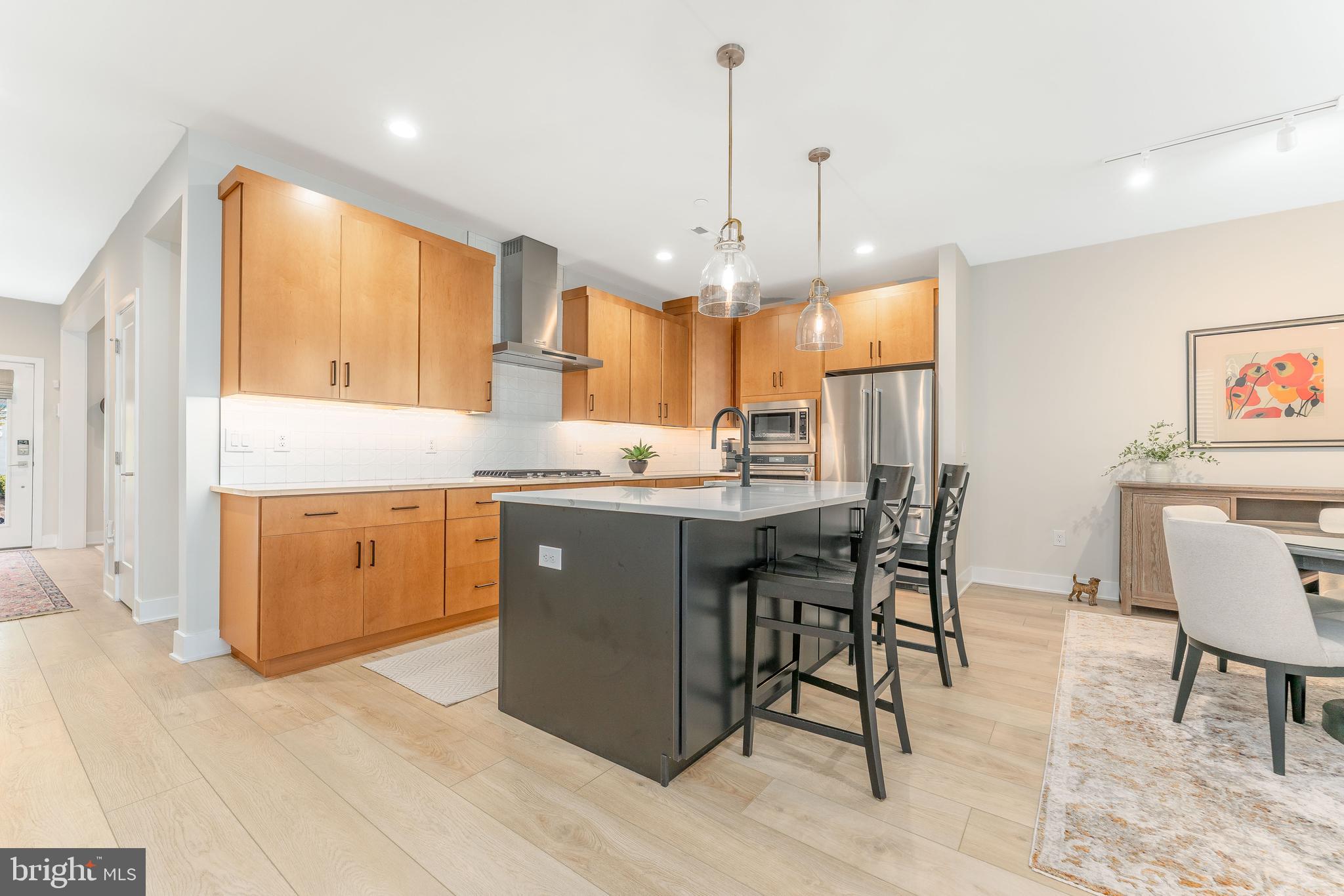 913 LAURENS ALLEY