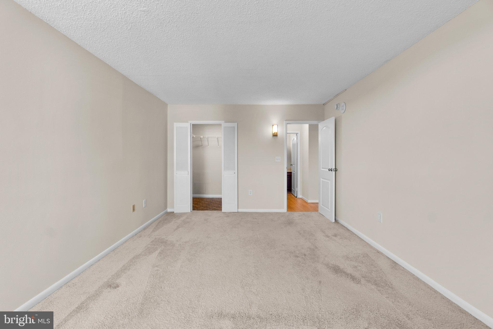 RIDGELY TOWSON CENTER - Residential