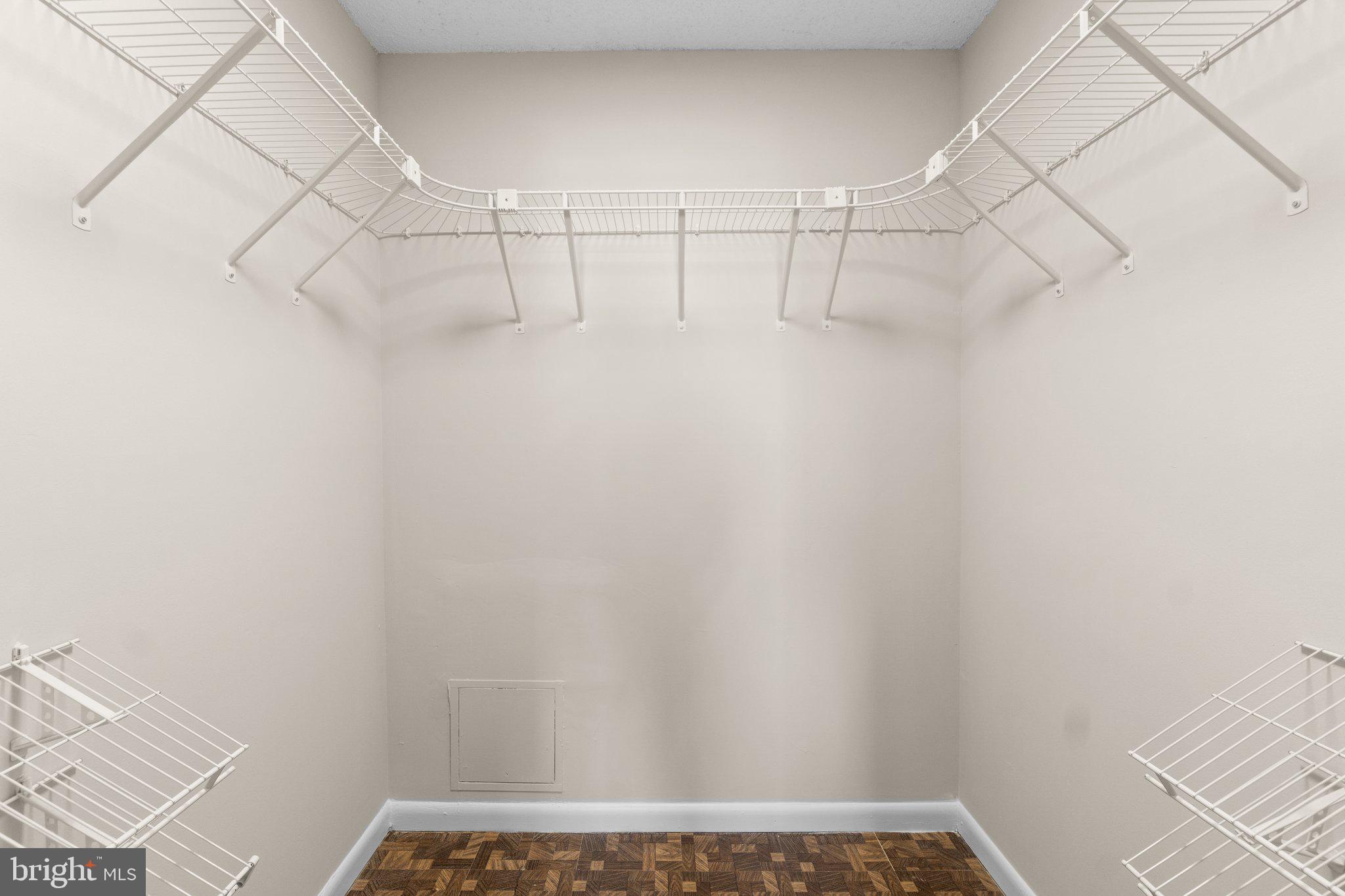 RIDGELY TOWSON CENTER - Residential