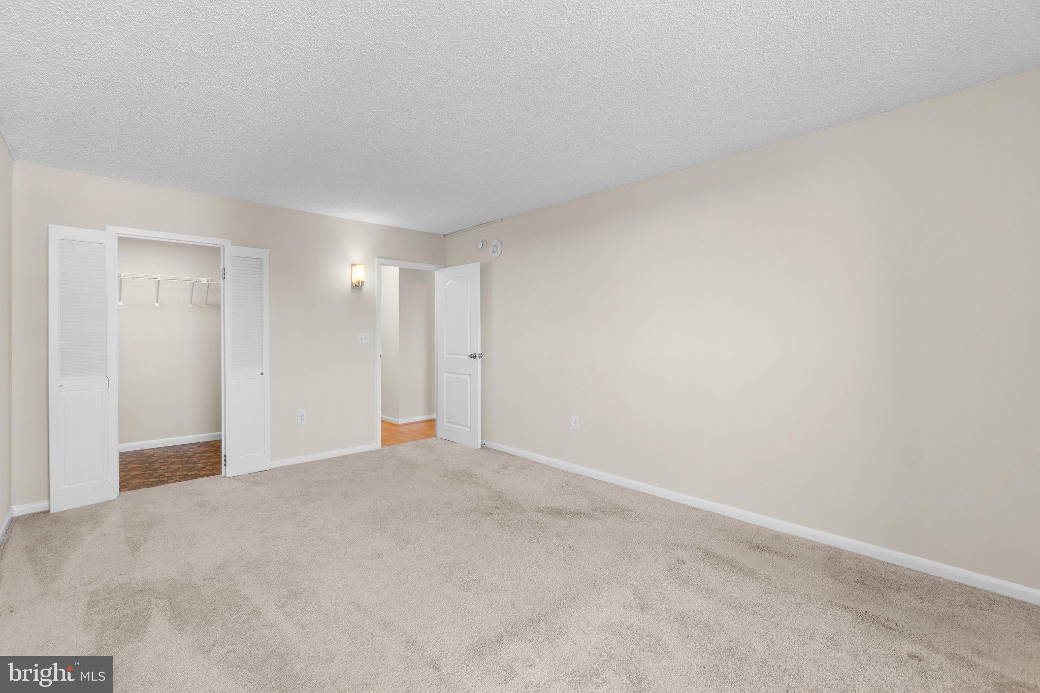 RIDGELY TOWSON CENTER - Residential