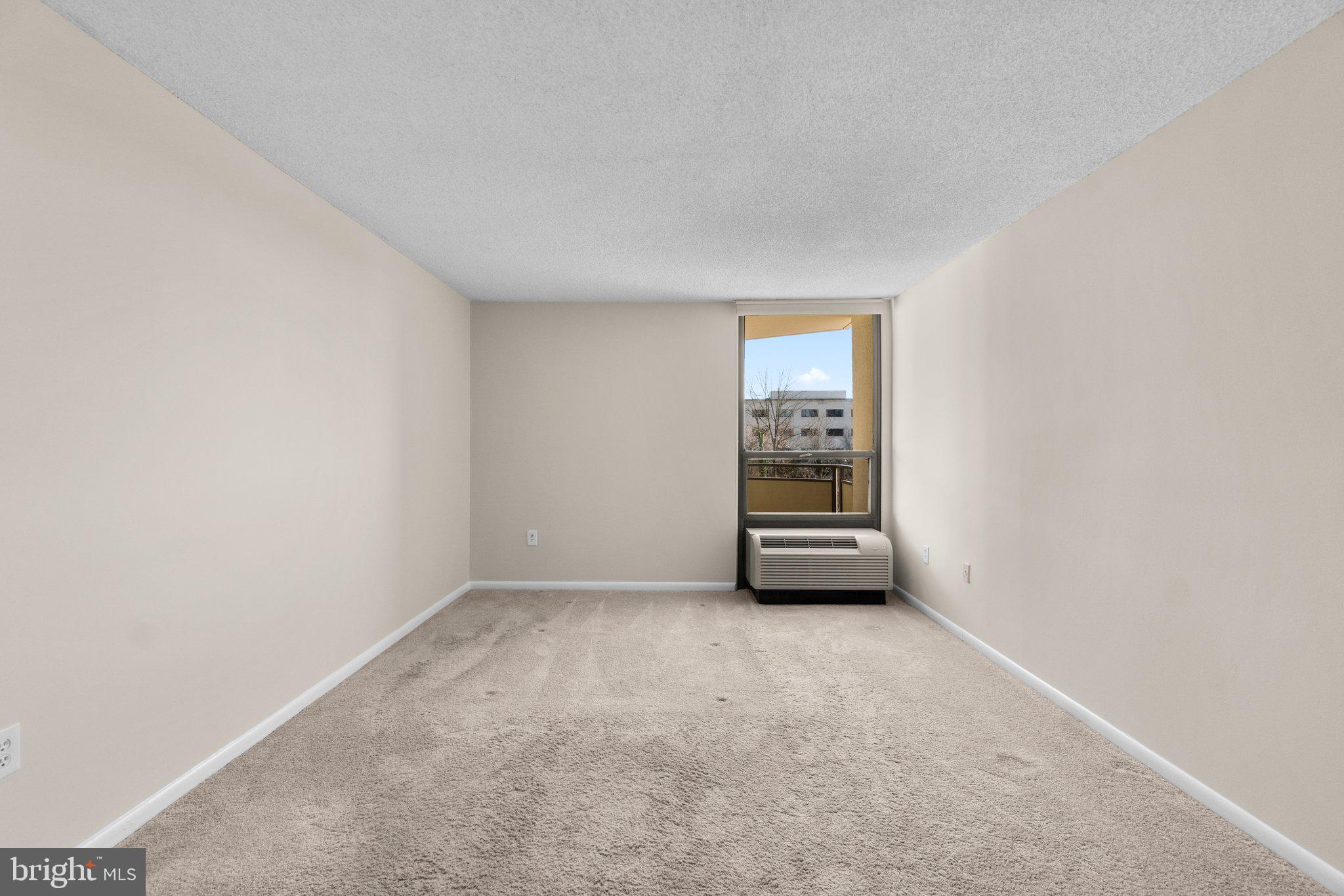 RIDGELY TOWSON CENTER - Residential