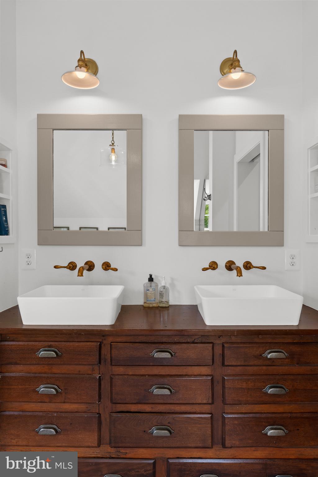 ROLLINGWOOD - Residential