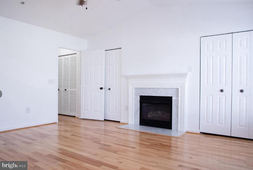 CLOVERLEAF COMMONS - Residential Lease