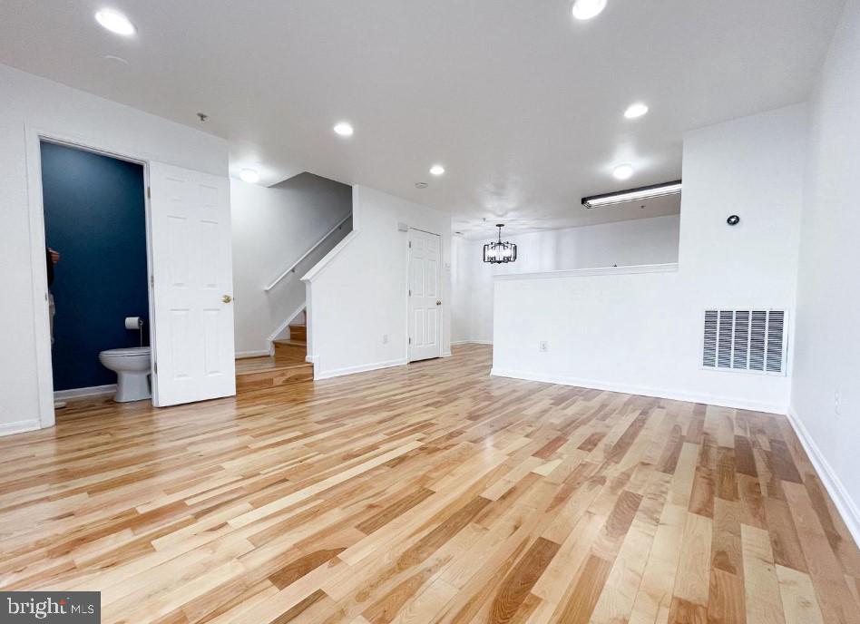 CLOVERLEAF COMMONS - Residential Lease