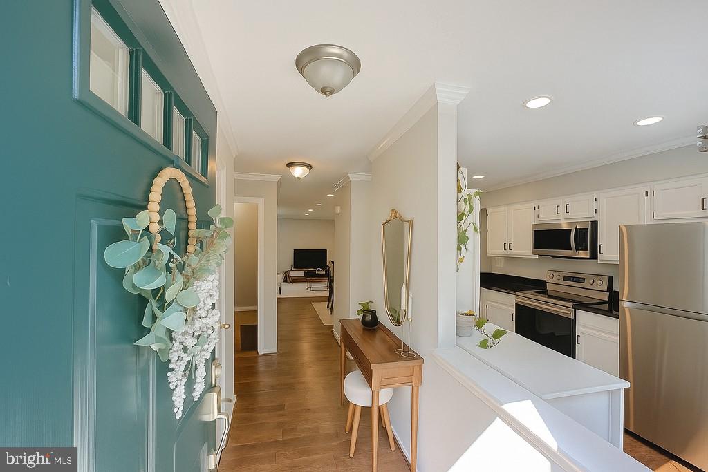5 MCCARTY COURT