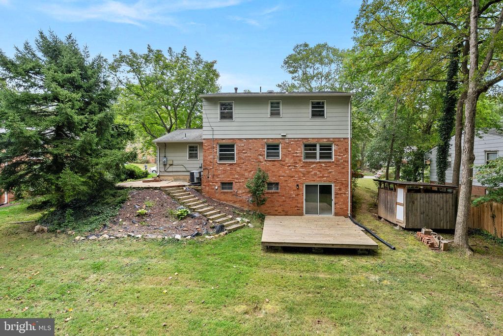 Photo of 4222 Braeburn Drive, FAIRFAX, VA 22032 (MLS # VAFX2268880)