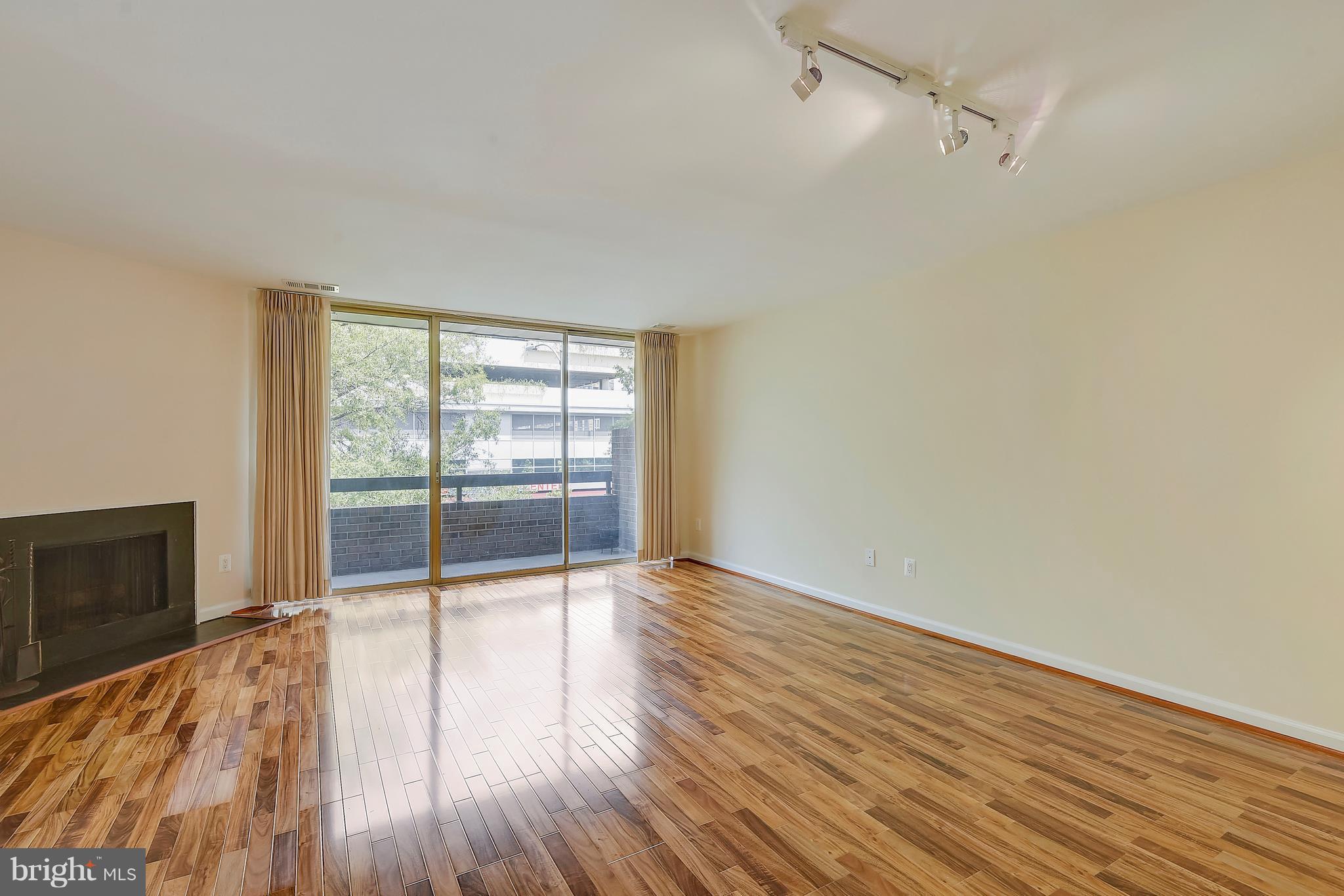 SOUTHAMPTON - Residential