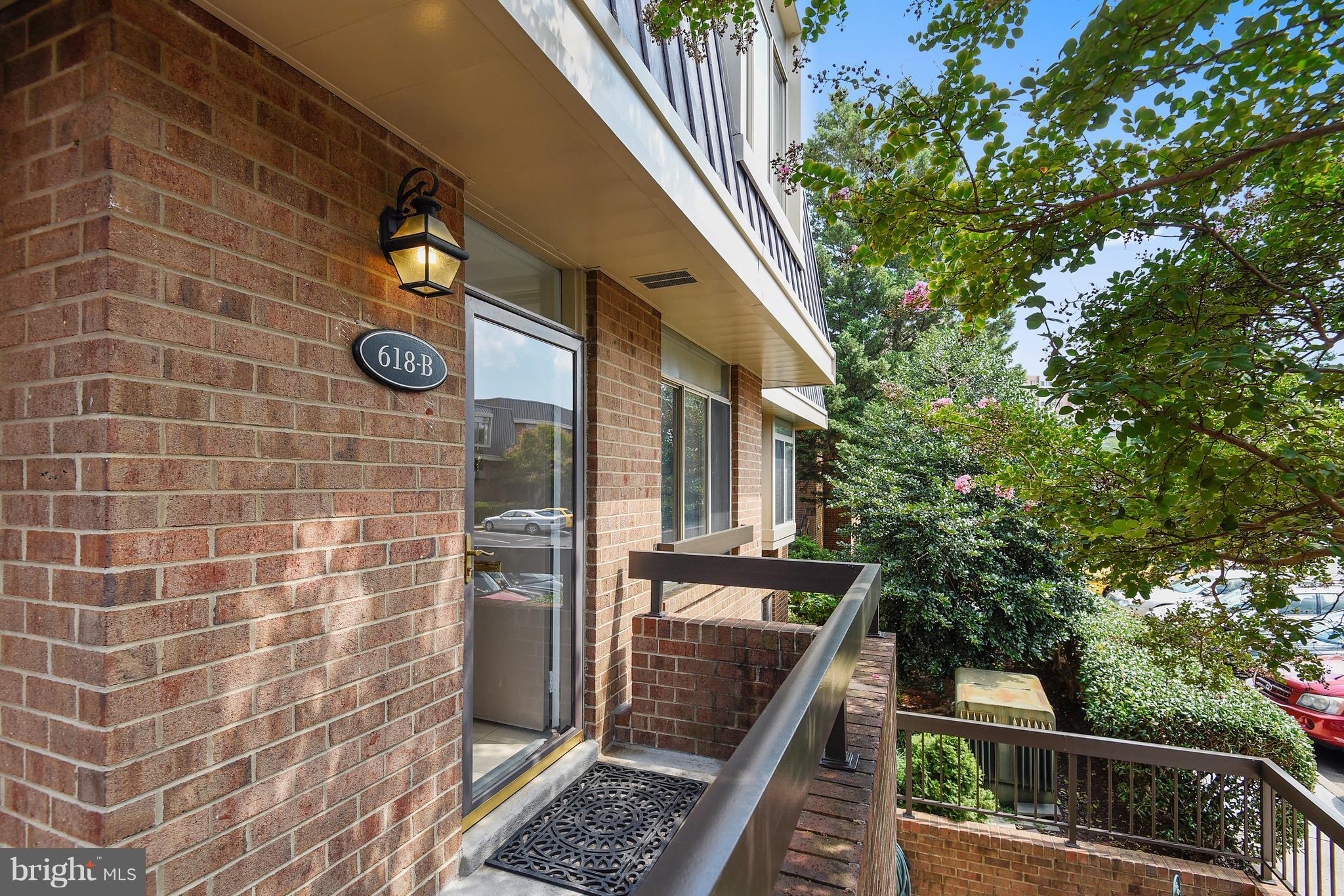 SOUTHAMPTON - Residential