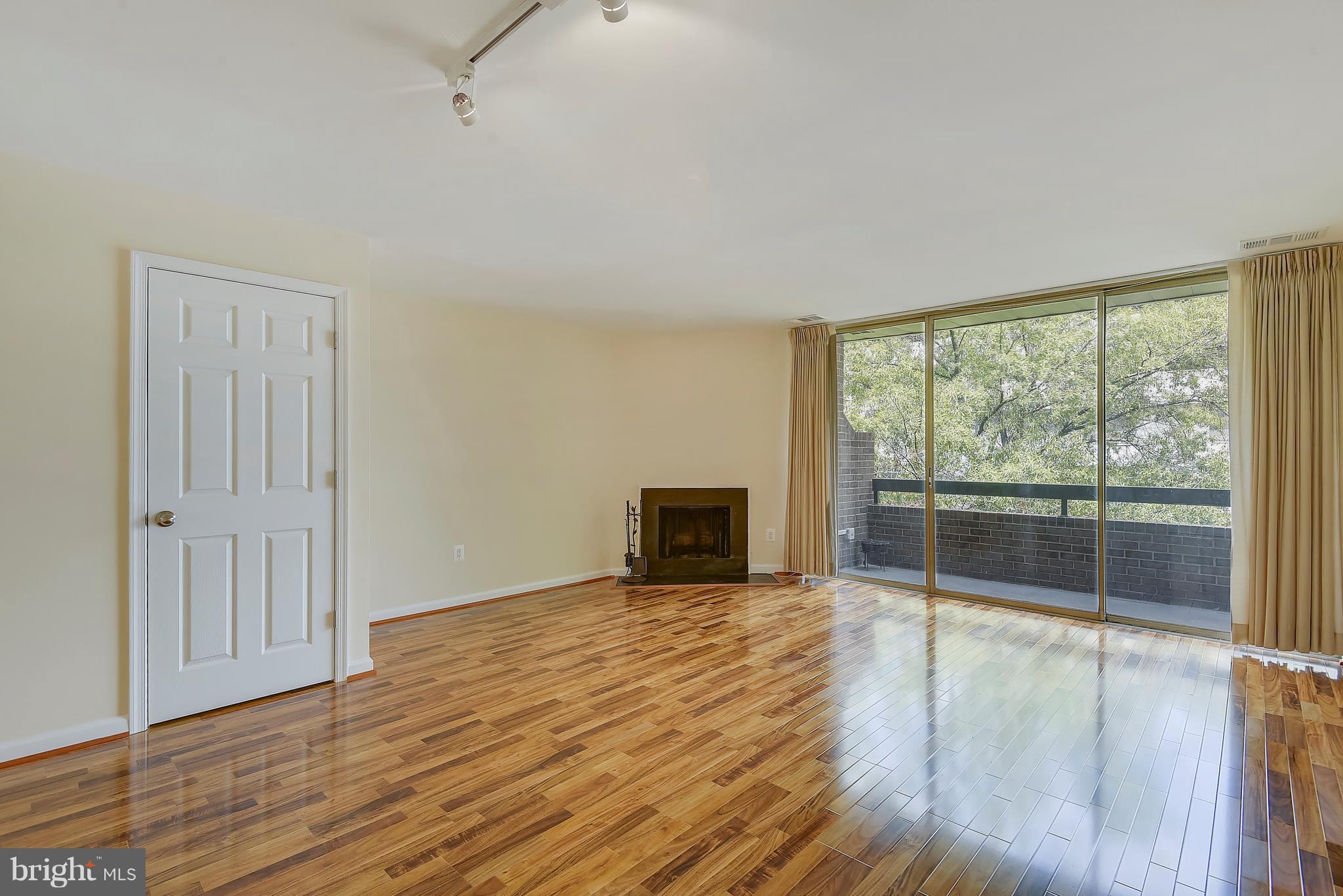 SOUTHAMPTON - Residential