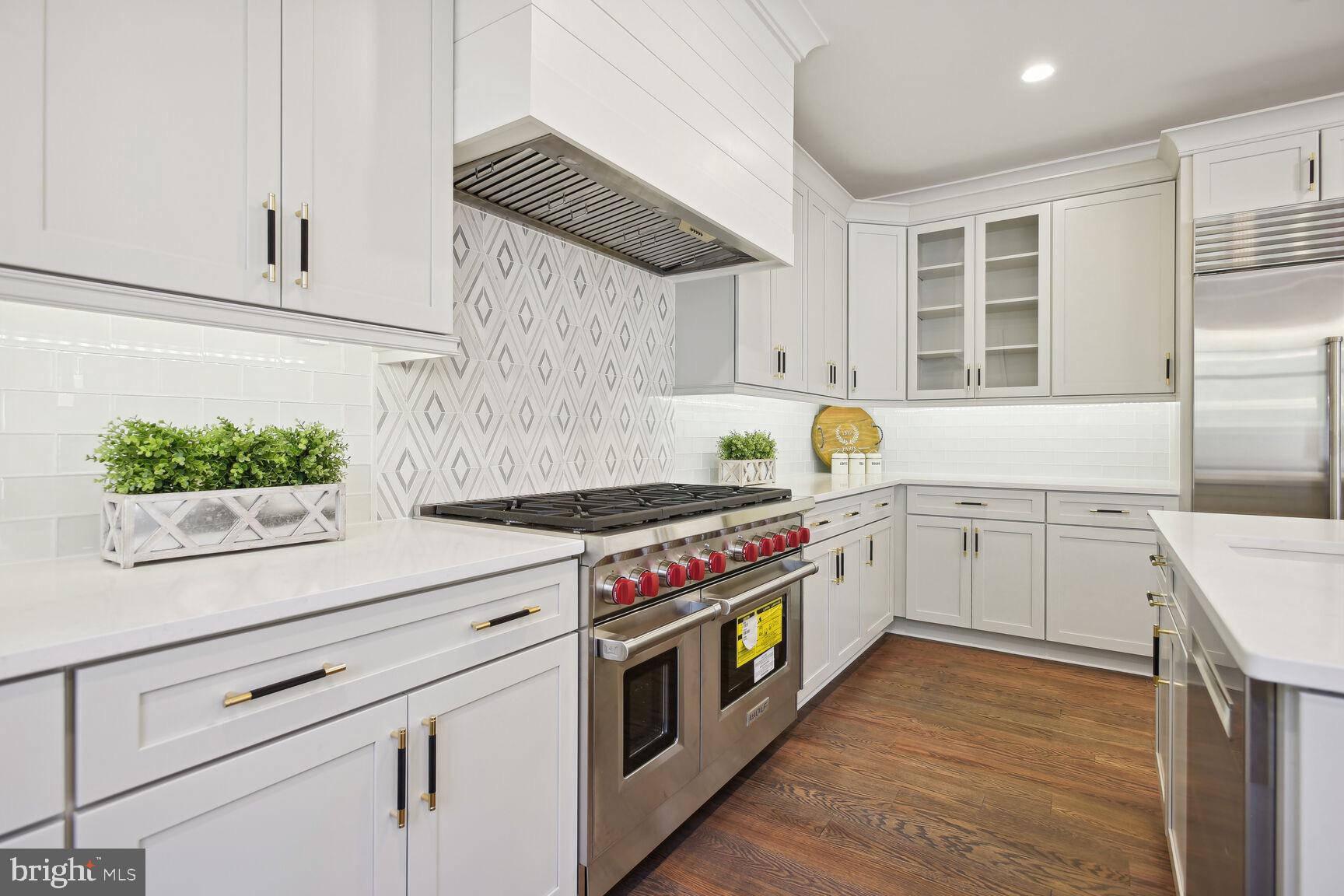 PINEVIEW - Residential