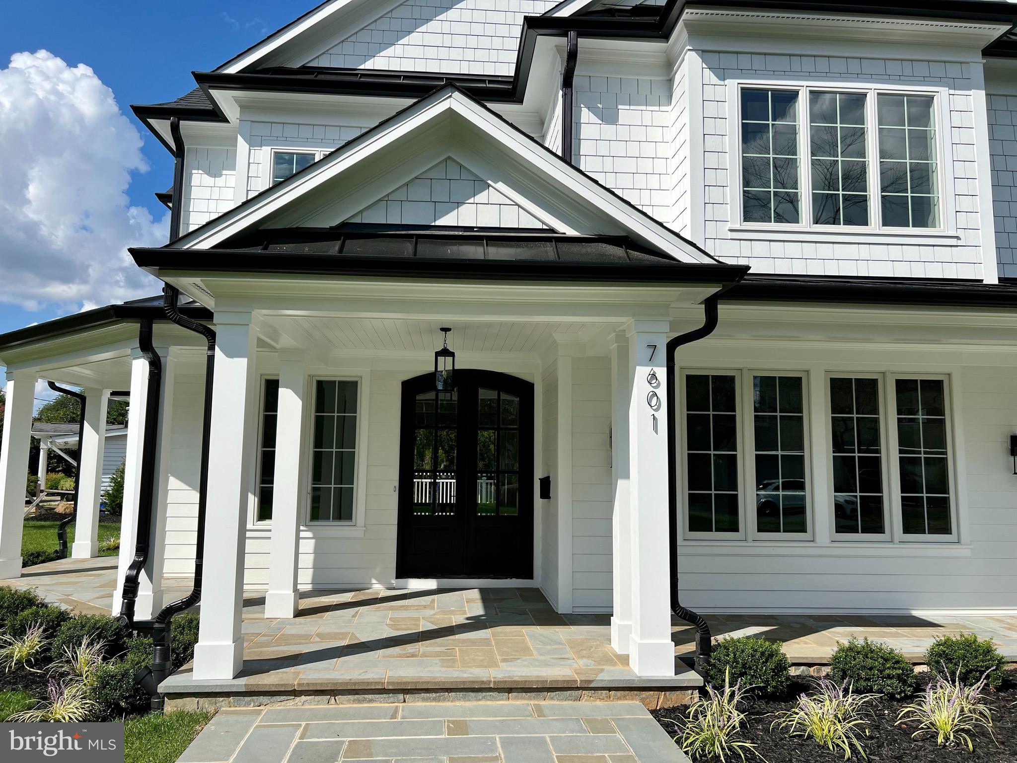 PINEVIEW - Residential