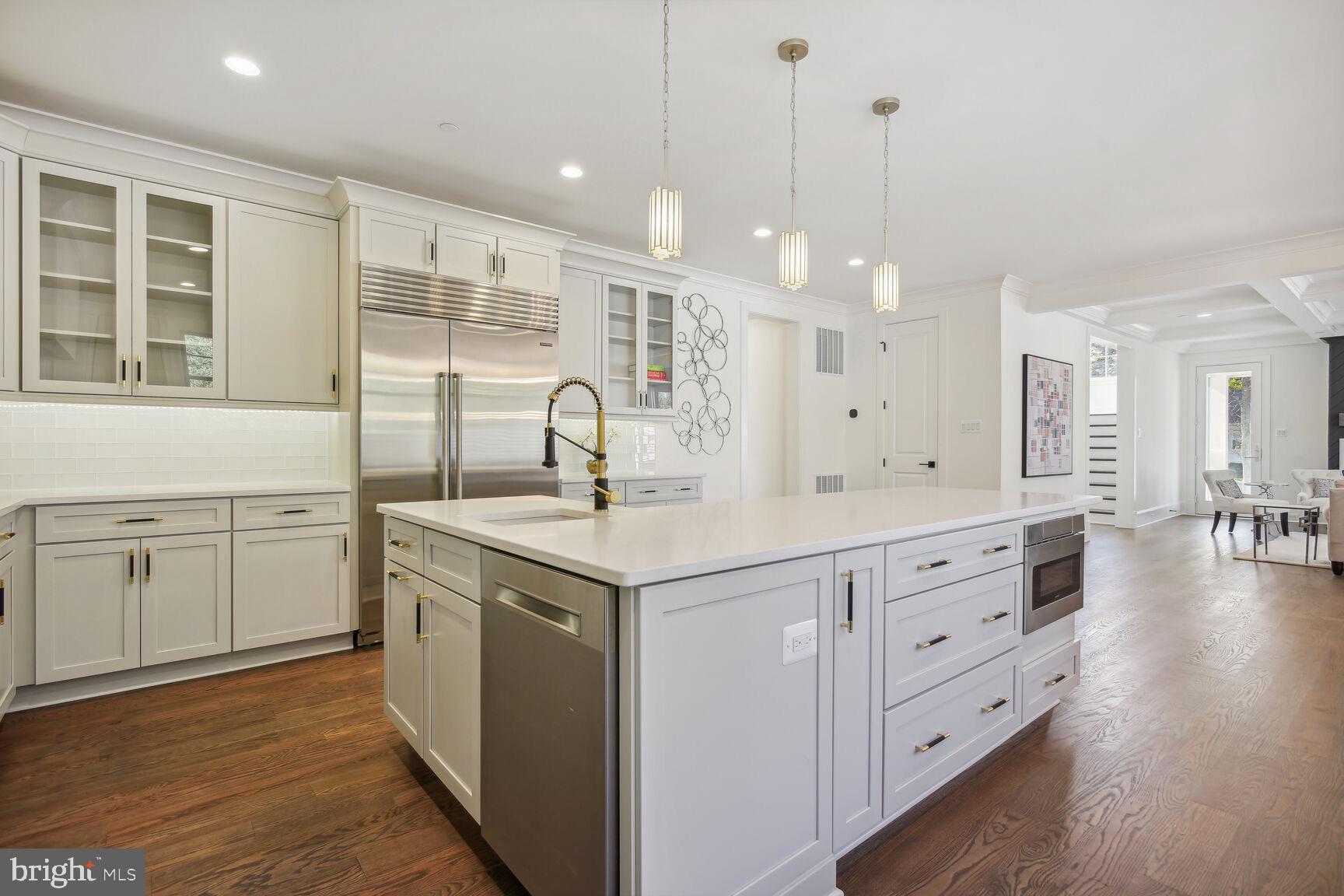 PINEVIEW - Residential