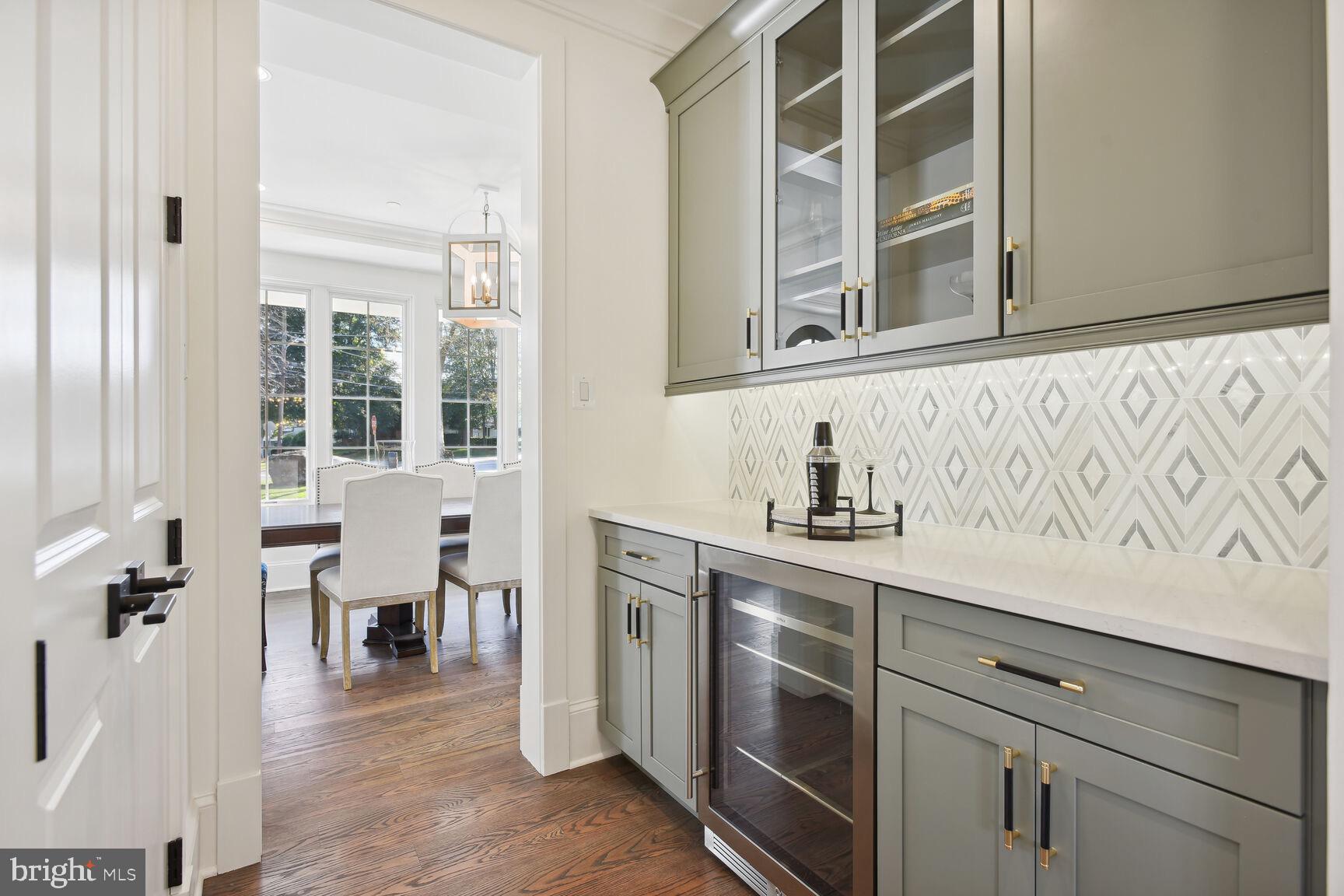 PINEVIEW - Residential