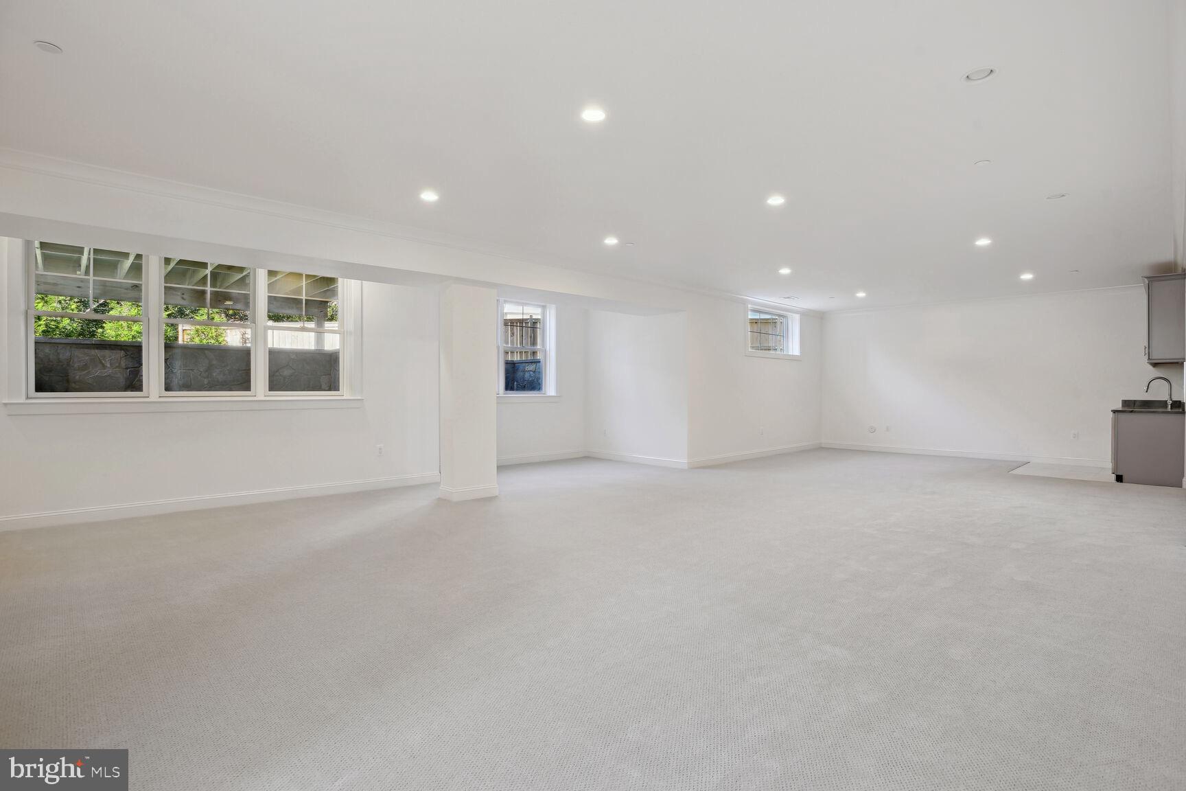 PINEVIEW - Residential