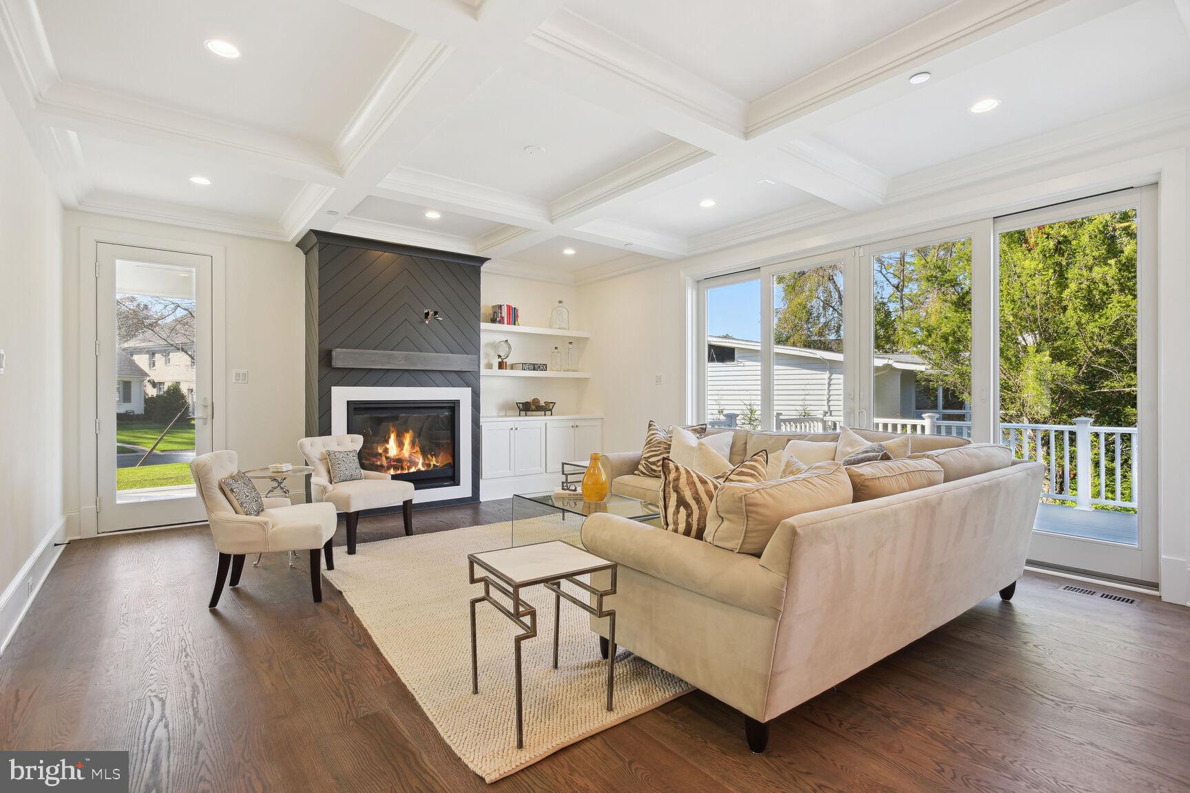 PINEVIEW - Residential