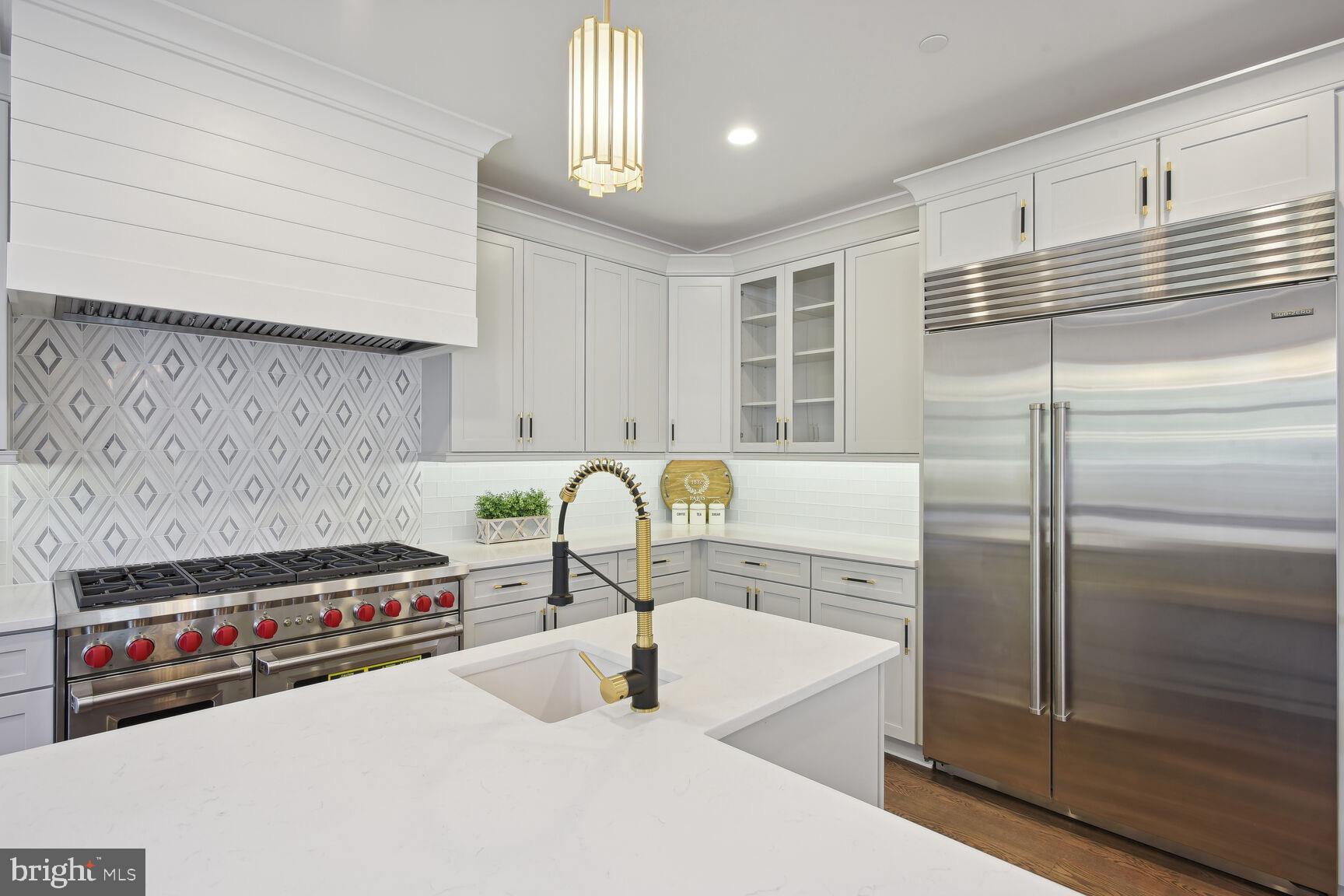 PINEVIEW - Residential