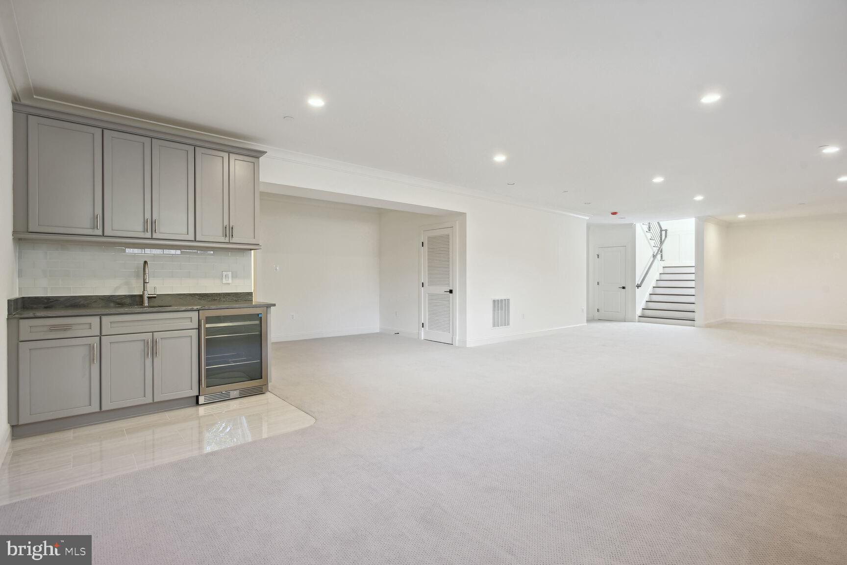 PINEVIEW - Residential