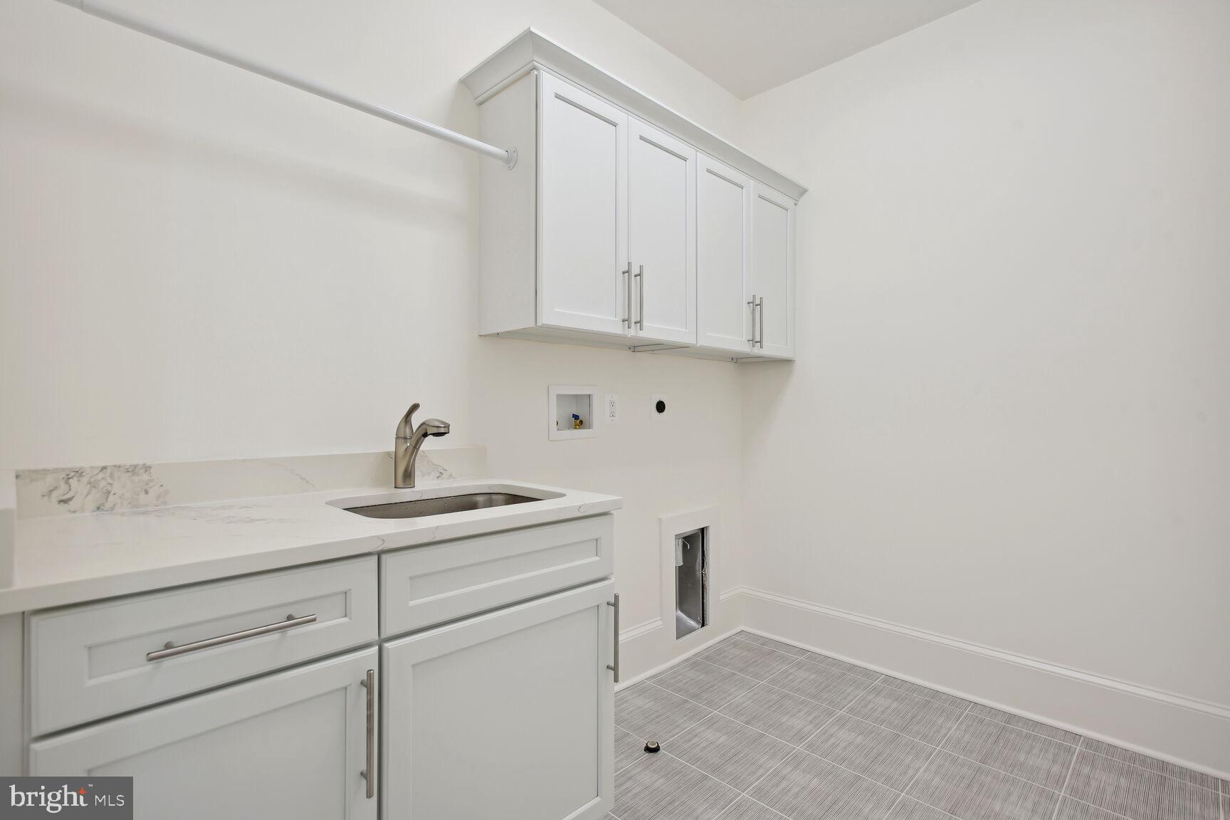 PINEVIEW - Residential