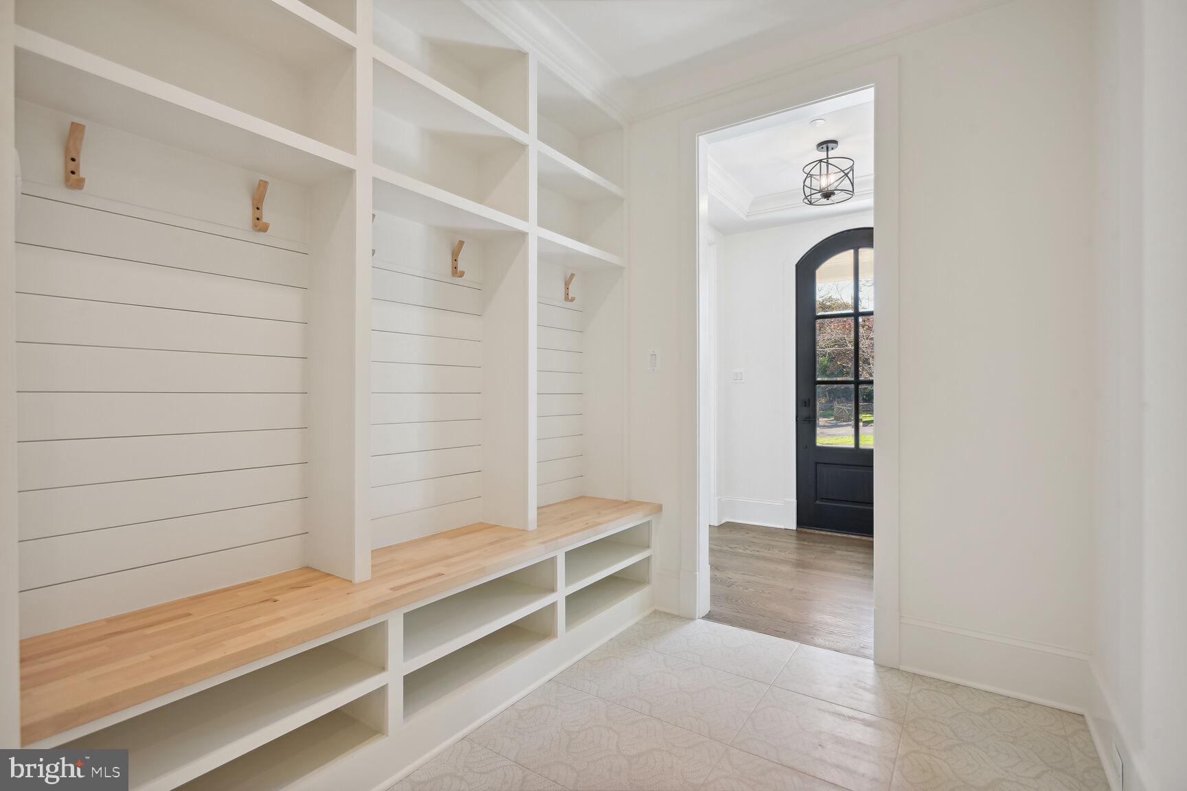 PINEVIEW - Residential