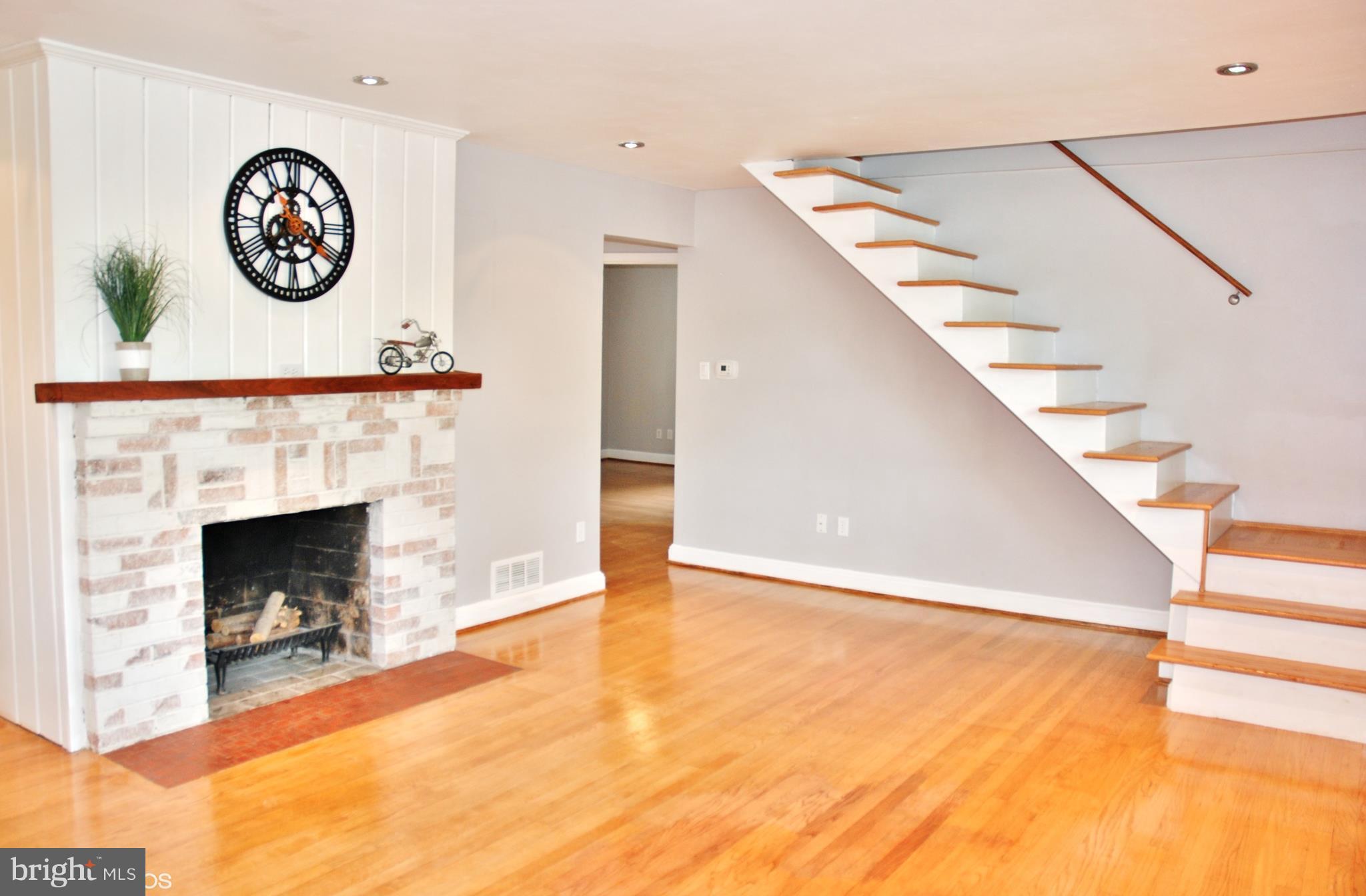 HITCHING POST - Residential