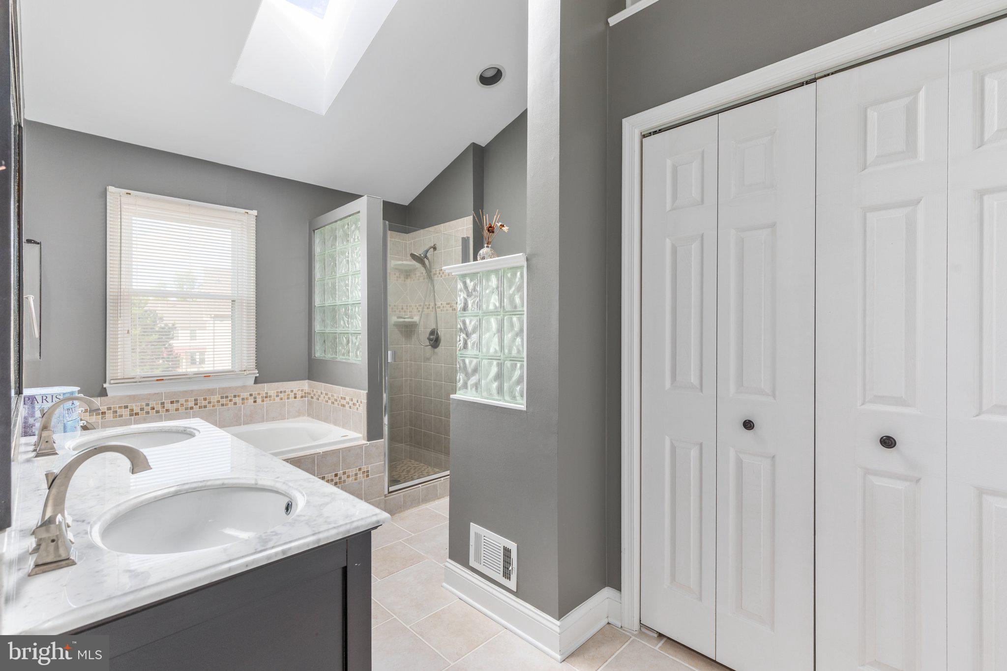 HERITAGE ESTATES - Residential