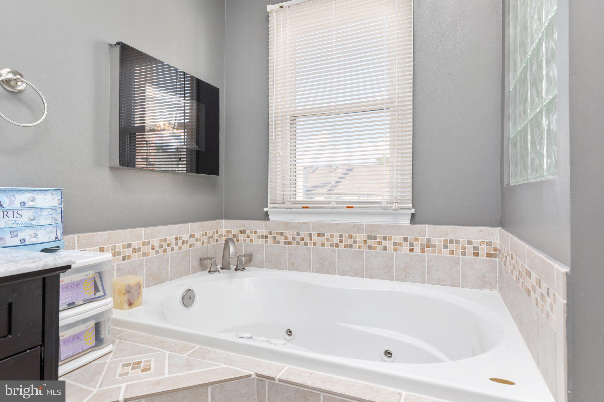 HERITAGE ESTATES - Residential