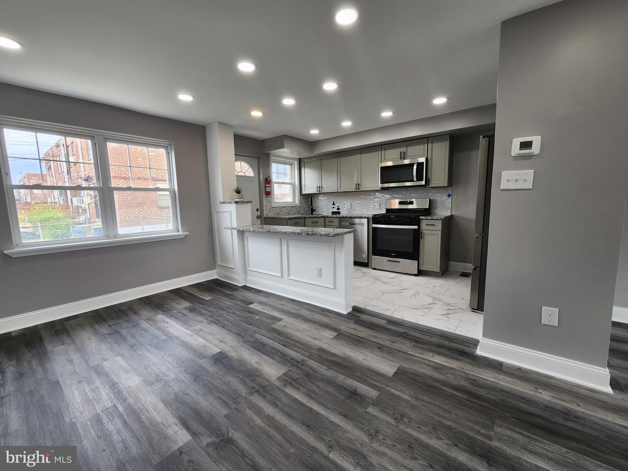 1552 N 10TH STREET