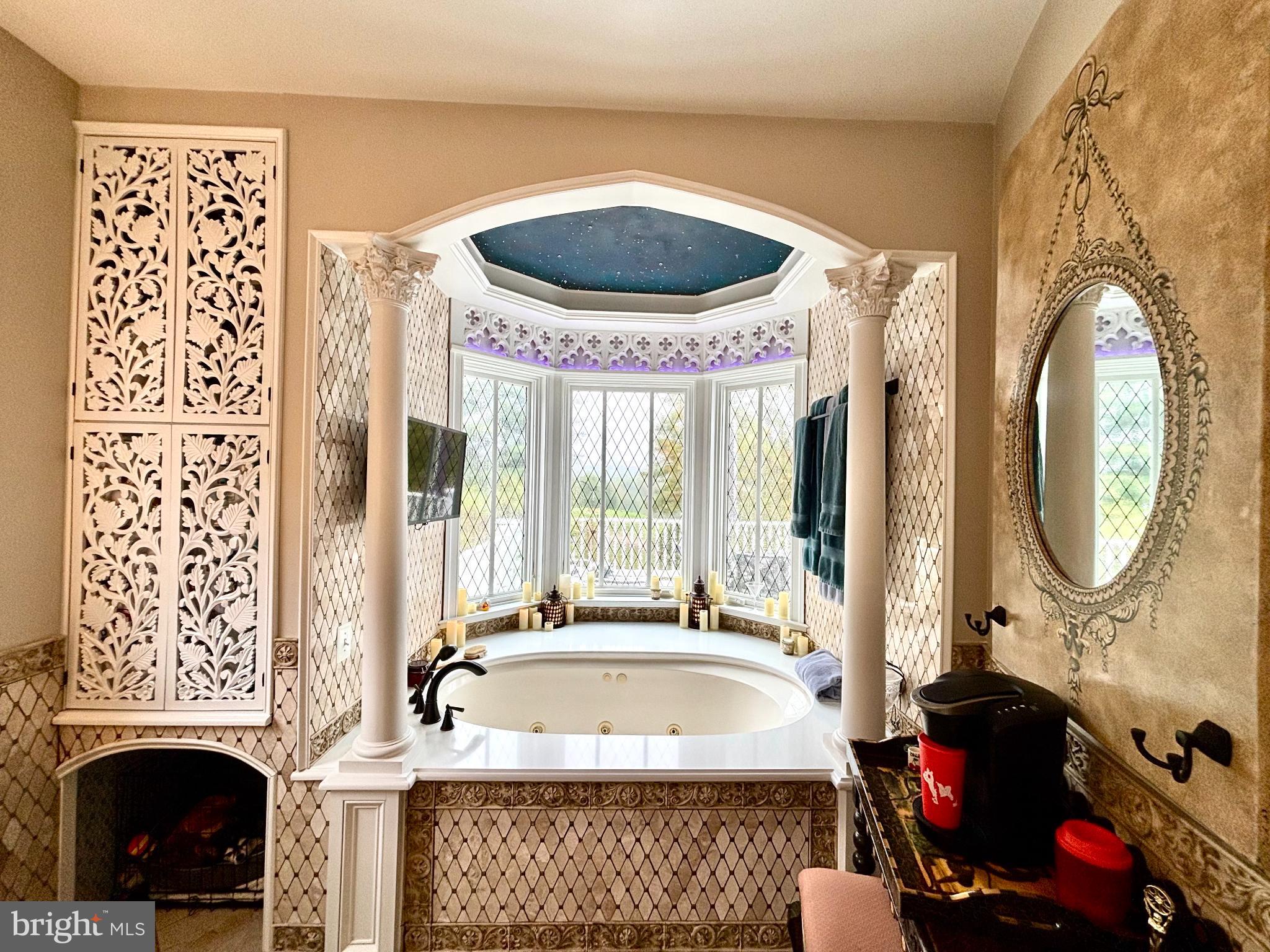 HOLLY HILLS - Residential