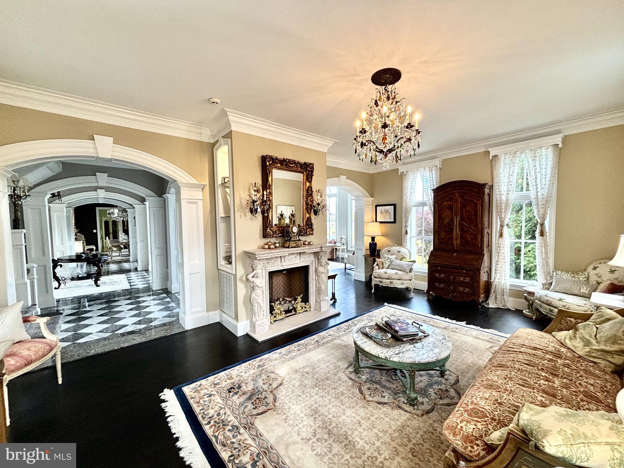 HOLLY HILLS - Residential