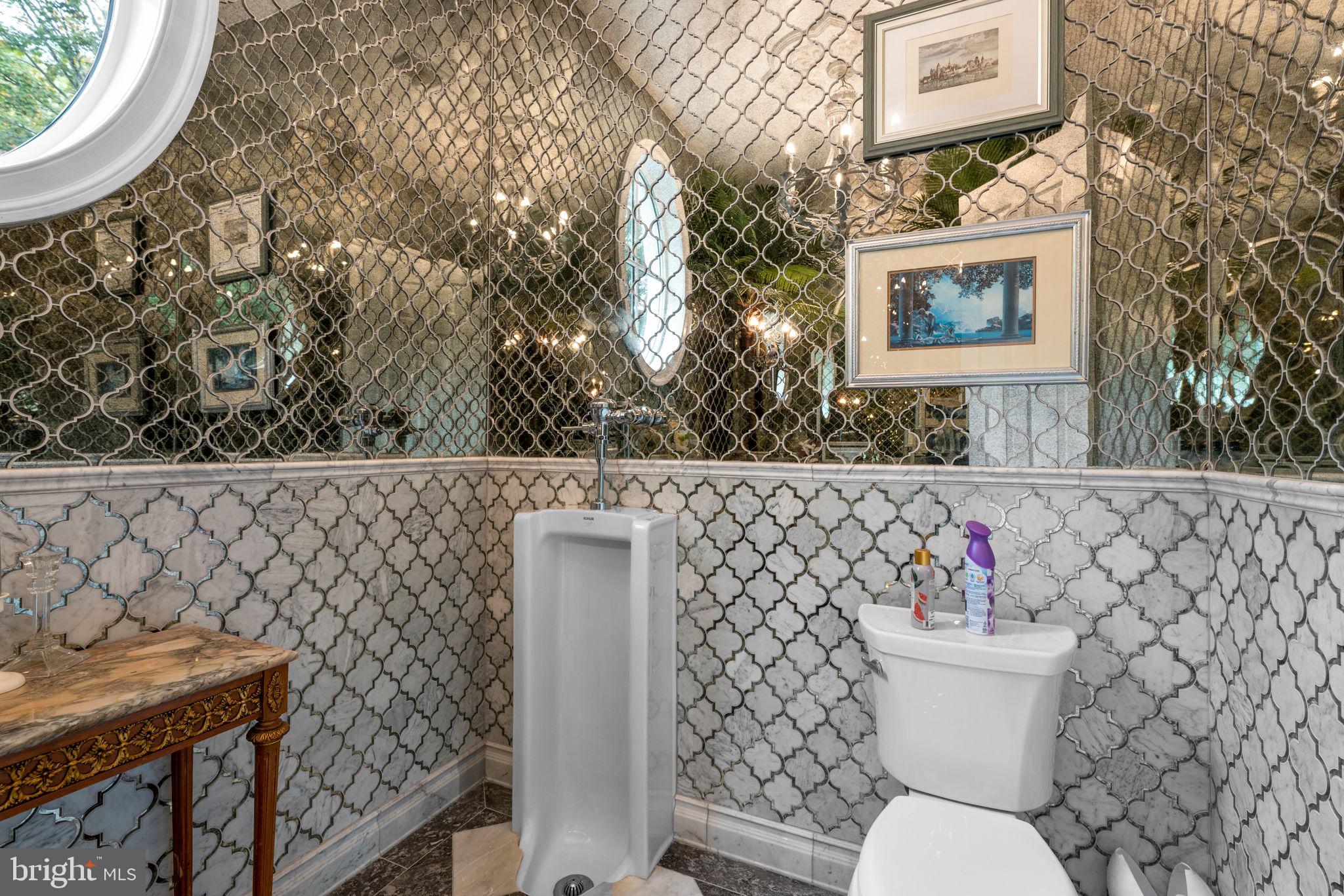 HOLLY HILLS - Residential