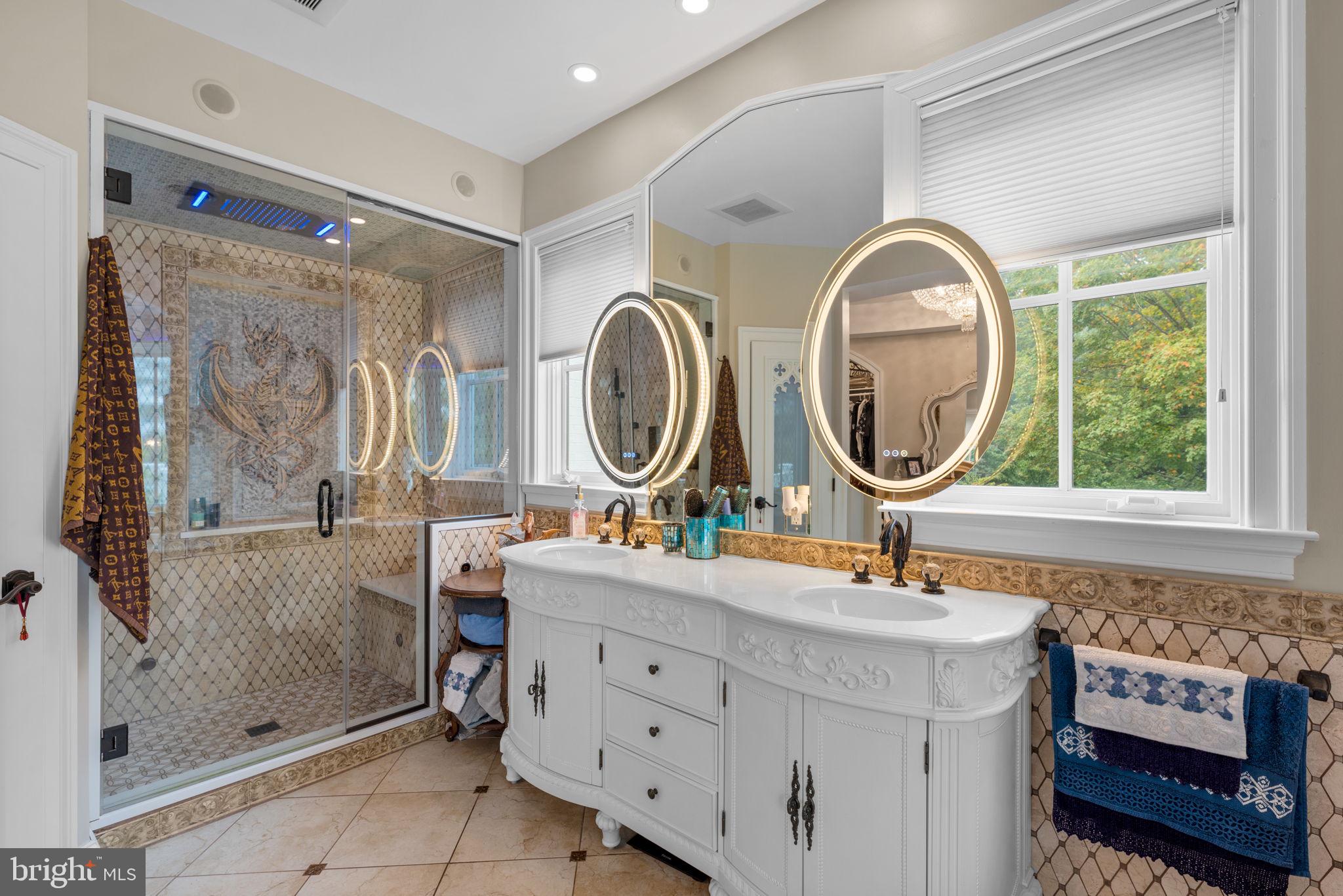 HOLLY HILLS - Residential