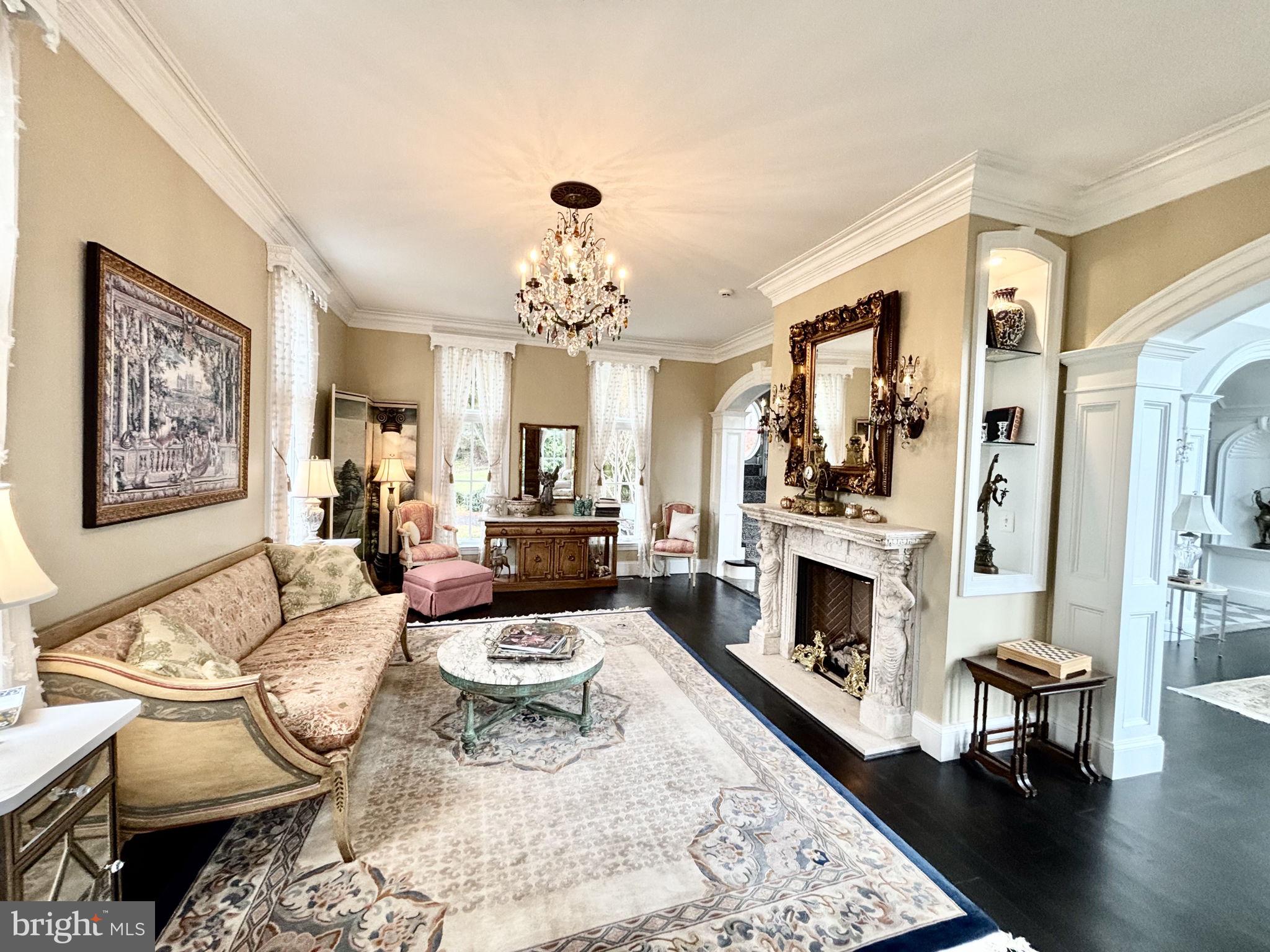 HOLLY HILLS - Residential