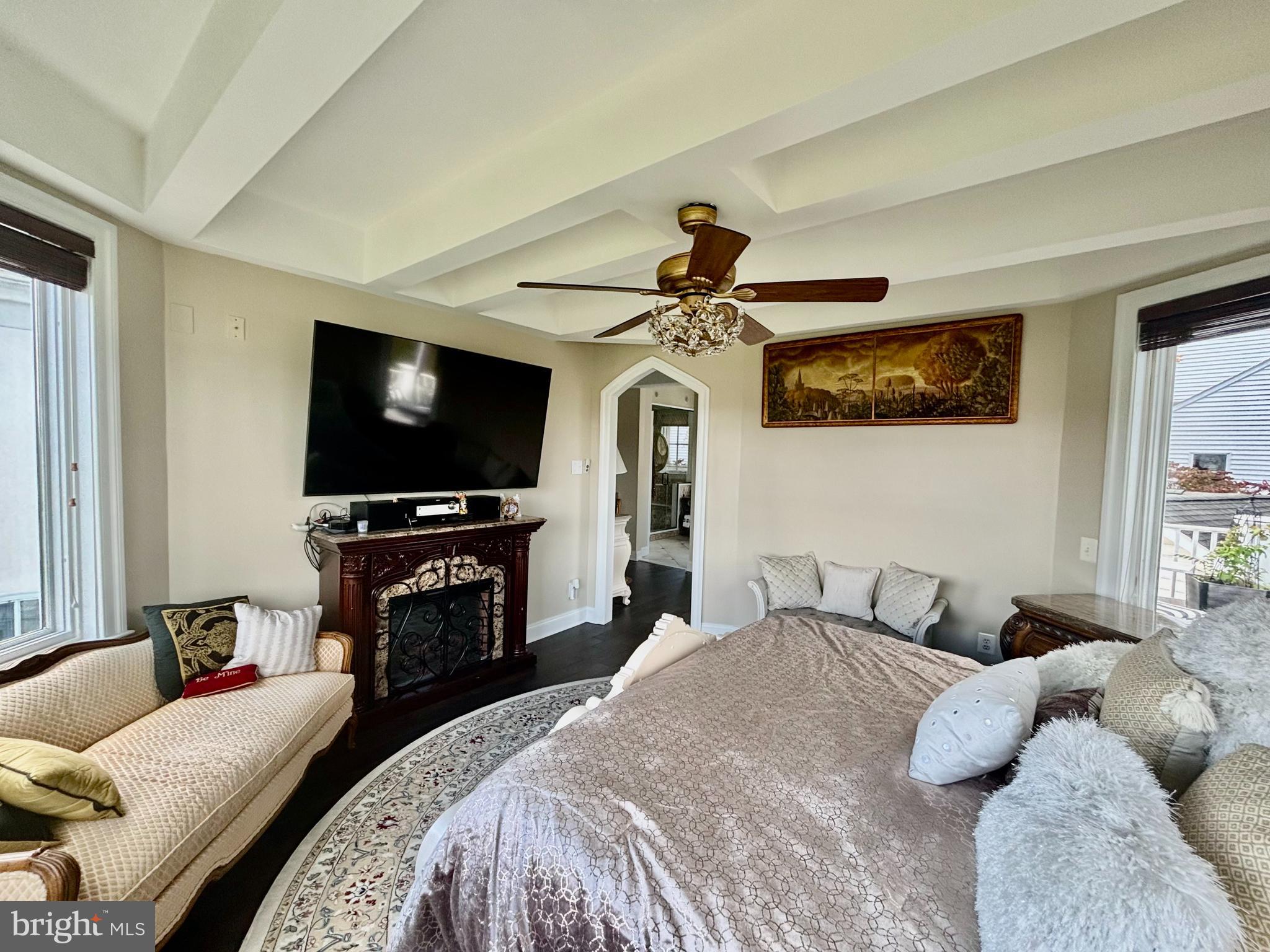 HOLLY HILLS - Residential