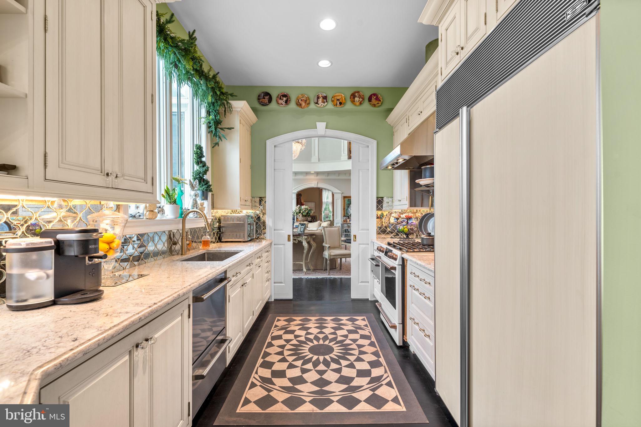 HOLLY HILLS - Residential