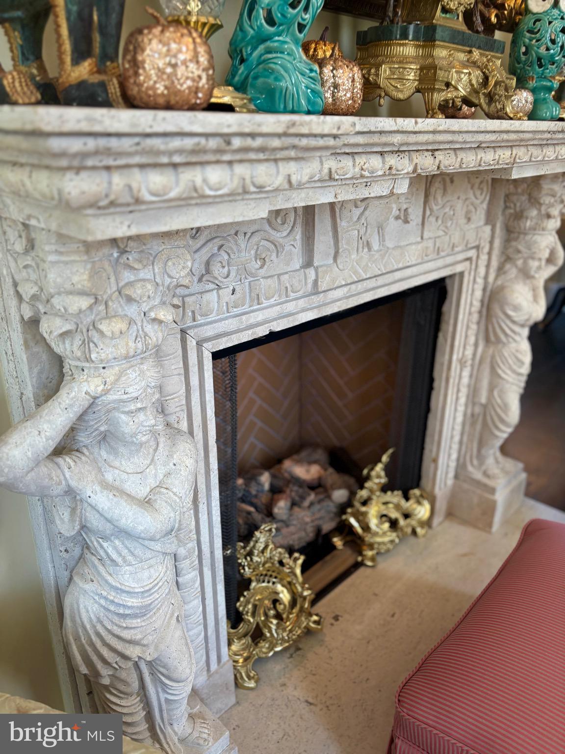 HOLLY HILLS - Residential